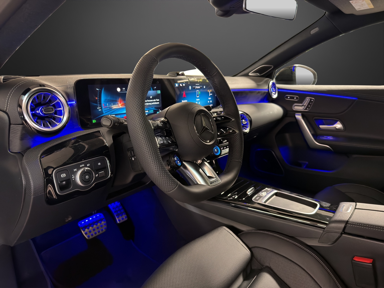 MERCEDES-BENZ A AMG 35 4Matic 8G-DCT-image-6