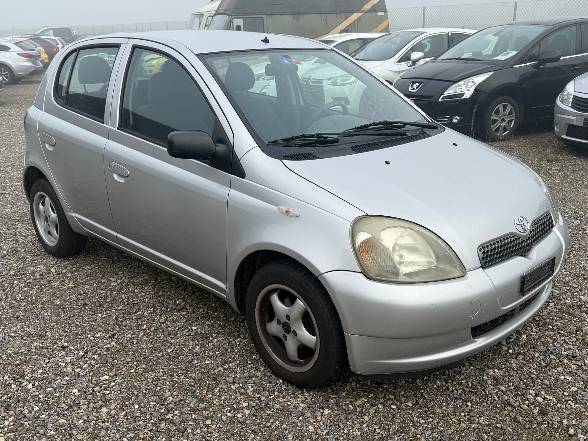TOYOTA Yaris 1.3-image-2