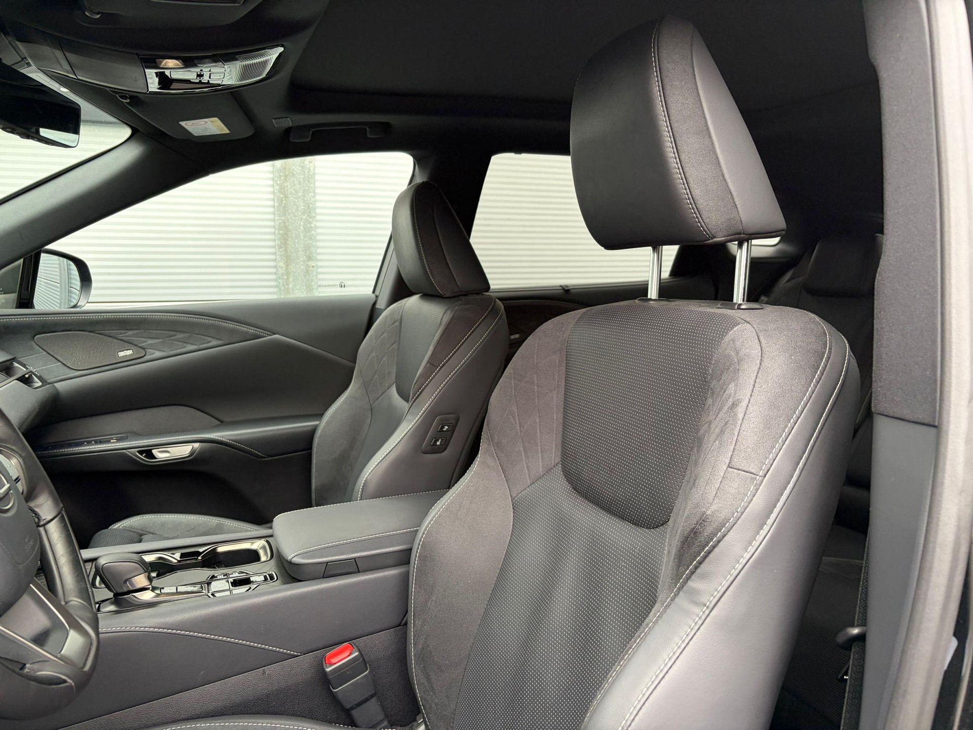 LEXUS RX 450h+ Excellence-image-7