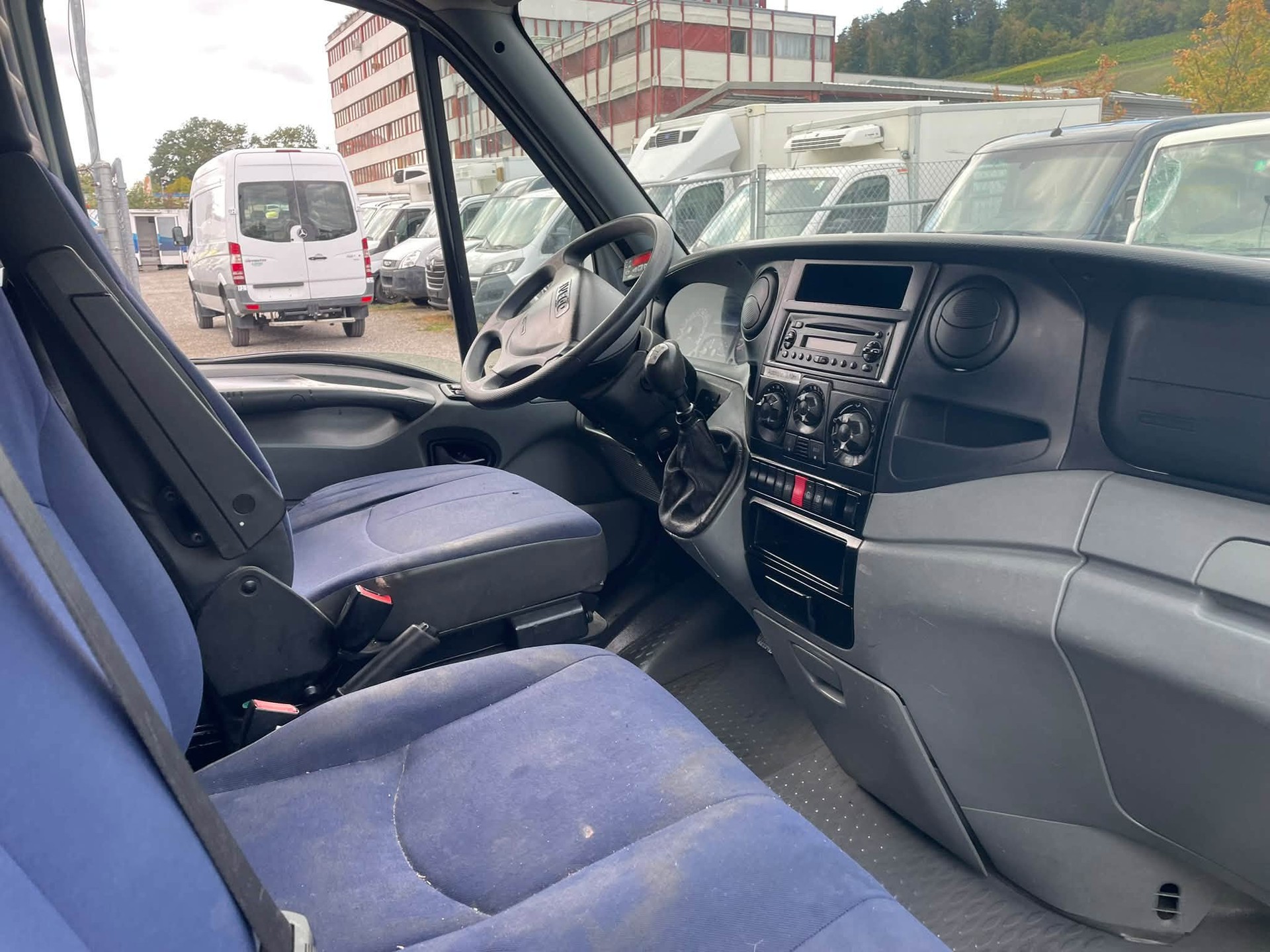 IVECO 35 S 18 D 3.0 HPI Kühlkoffer + LBW-image-9