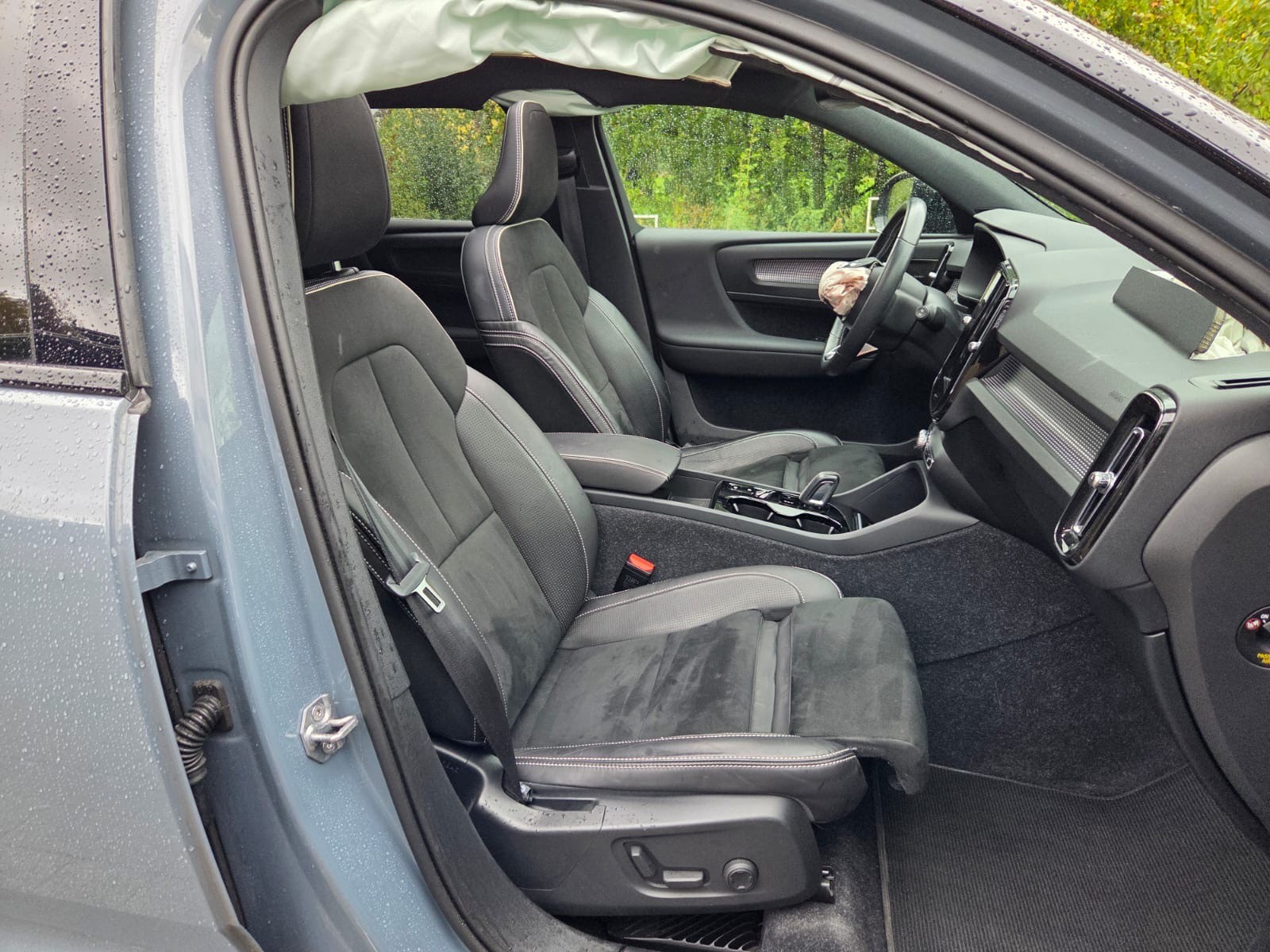 VOLVO XC40 T5 TwE R-Design DCT-image-8
