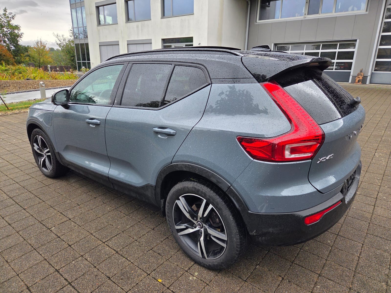 VOLVO XC40 T5 TwE R-Design DCT-image-6