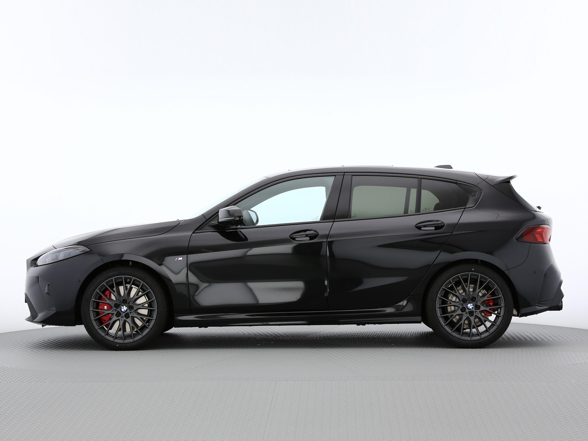 BMW 1er Reihe F70 M135i xDrive-image-11