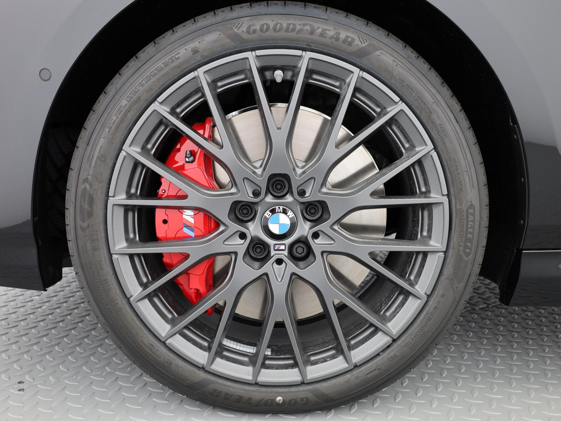 BMW 1er Reihe F70 M135i xDrive-showroom-element-3