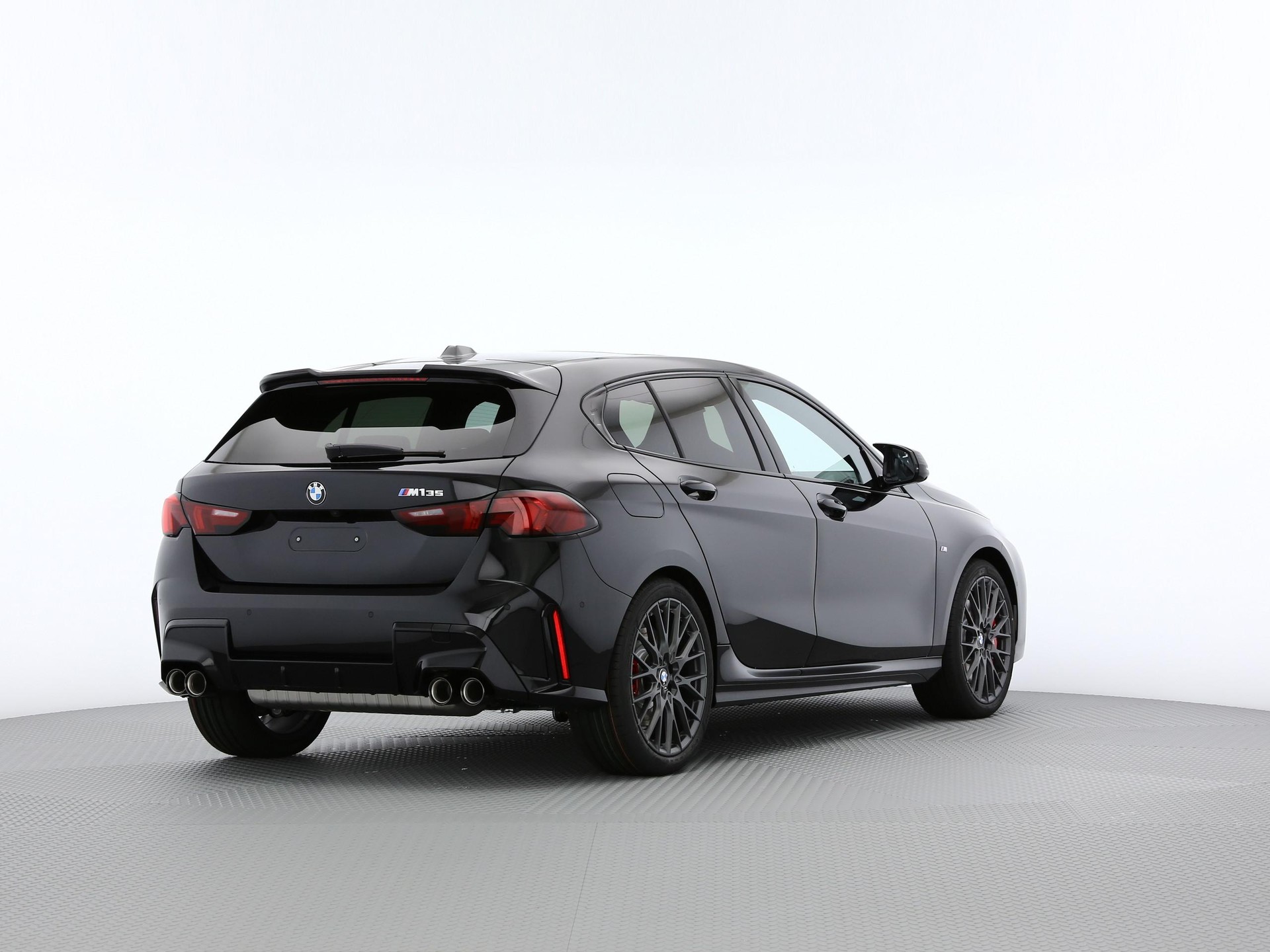 BMW 1er Reihe F70 M135i xDrive-image-19
