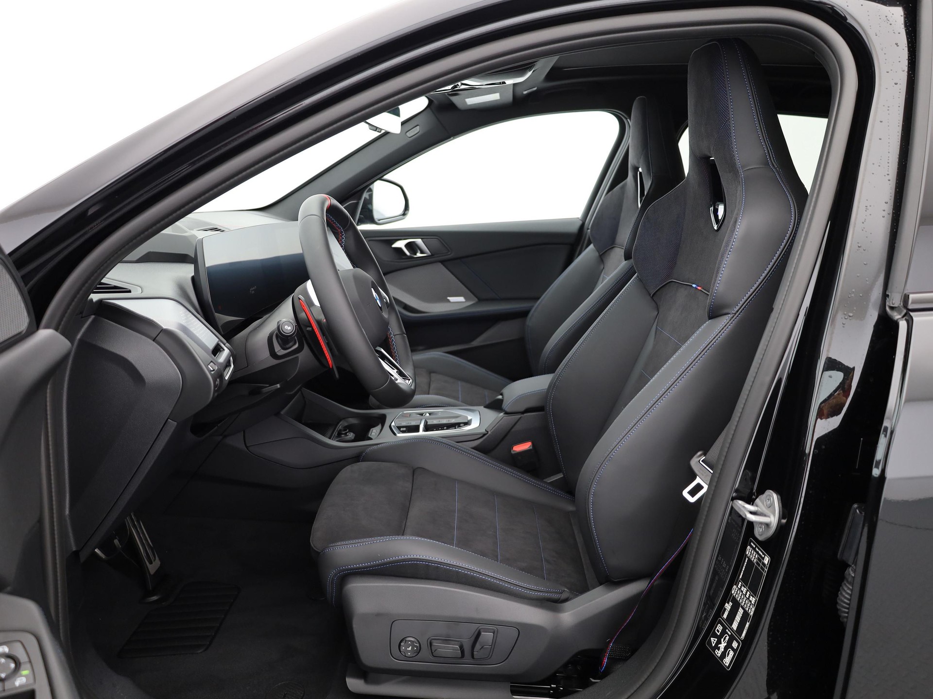 BMW 1er Reihe F70 M135i xDrive-image-4