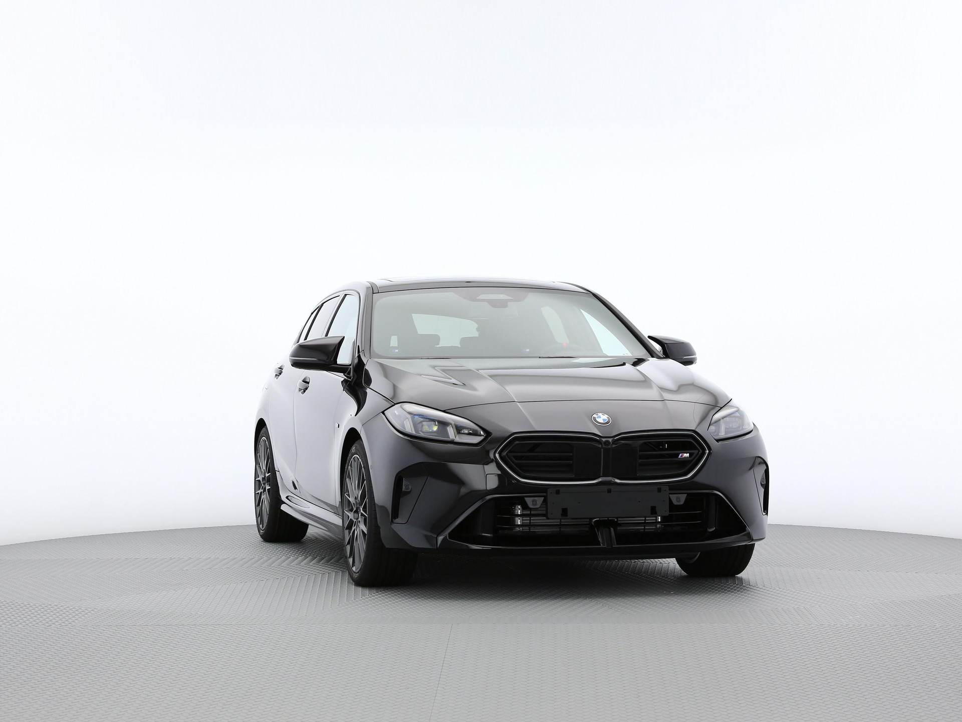 BMW 1er Reihe F70 M135i xDrive-image-28