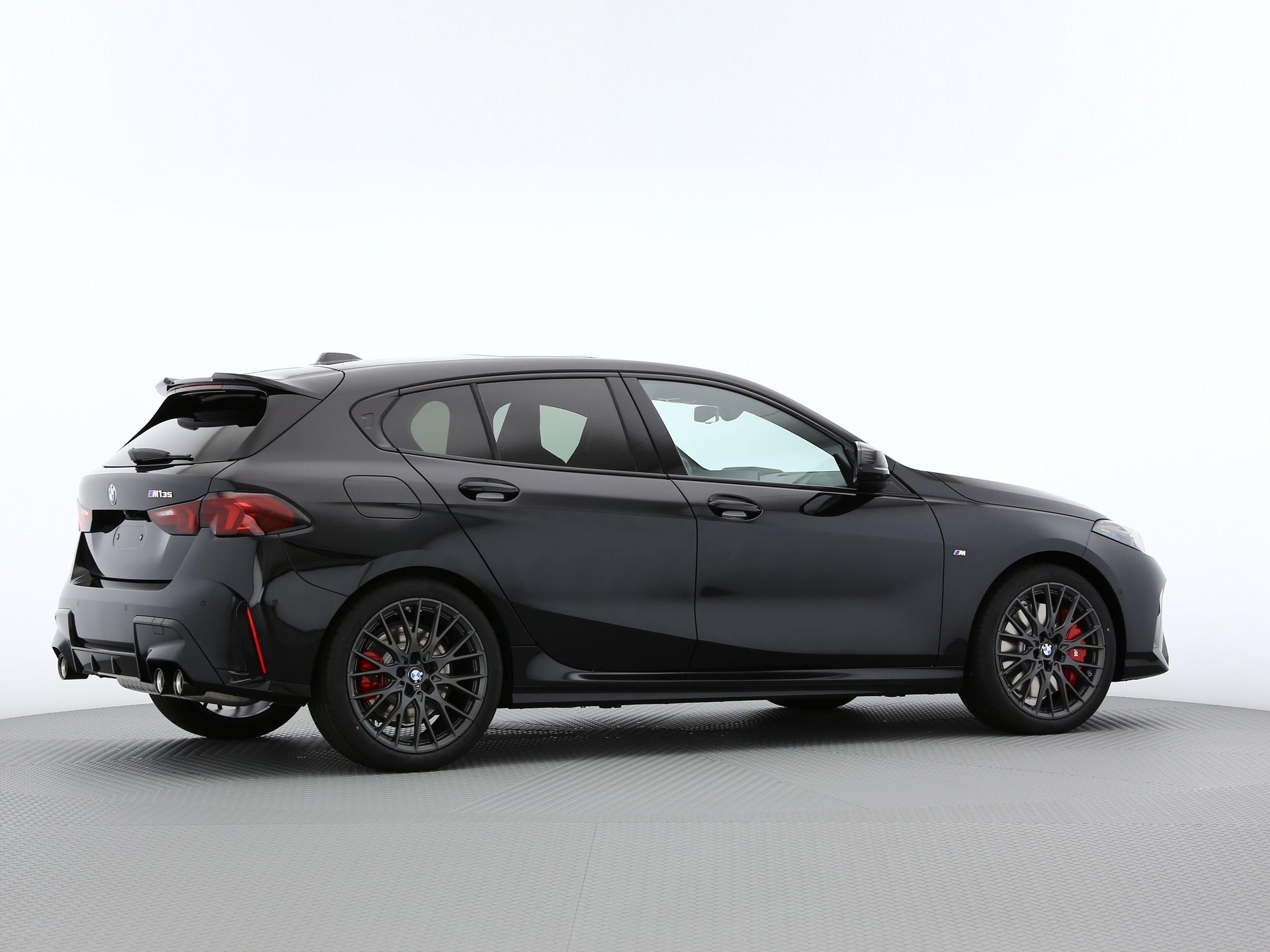 BMW 1er Reihe F70 M135i xDrive-image-21