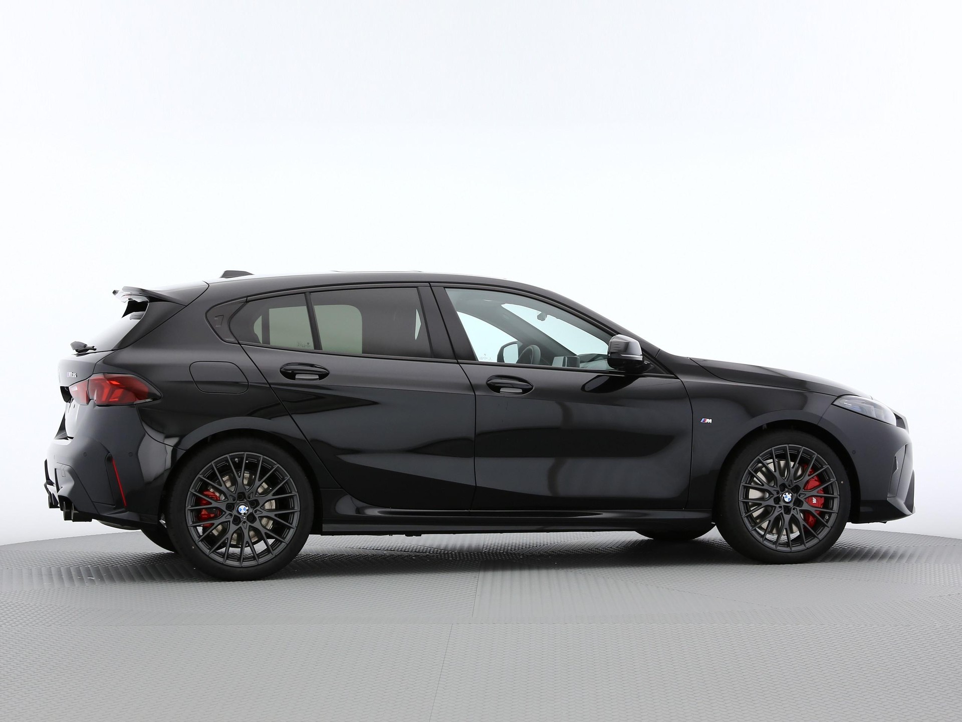 BMW 1er Reihe F70 M135i xDrive-image-22