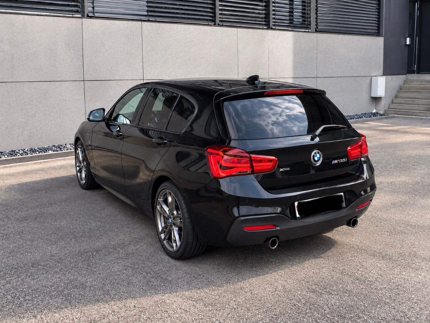 BMW M135i xDrive-image-3