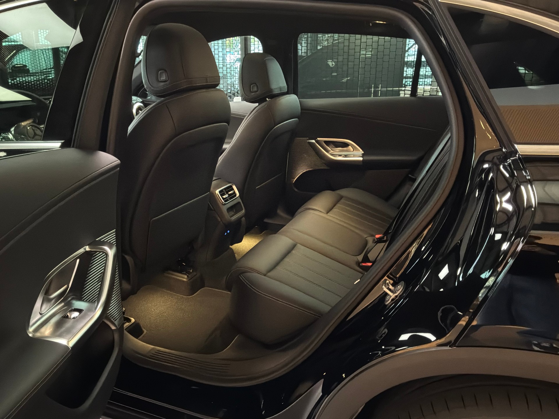 MERCEDES-BENZ GLC 300 4MATIC 85 kWh-image-7