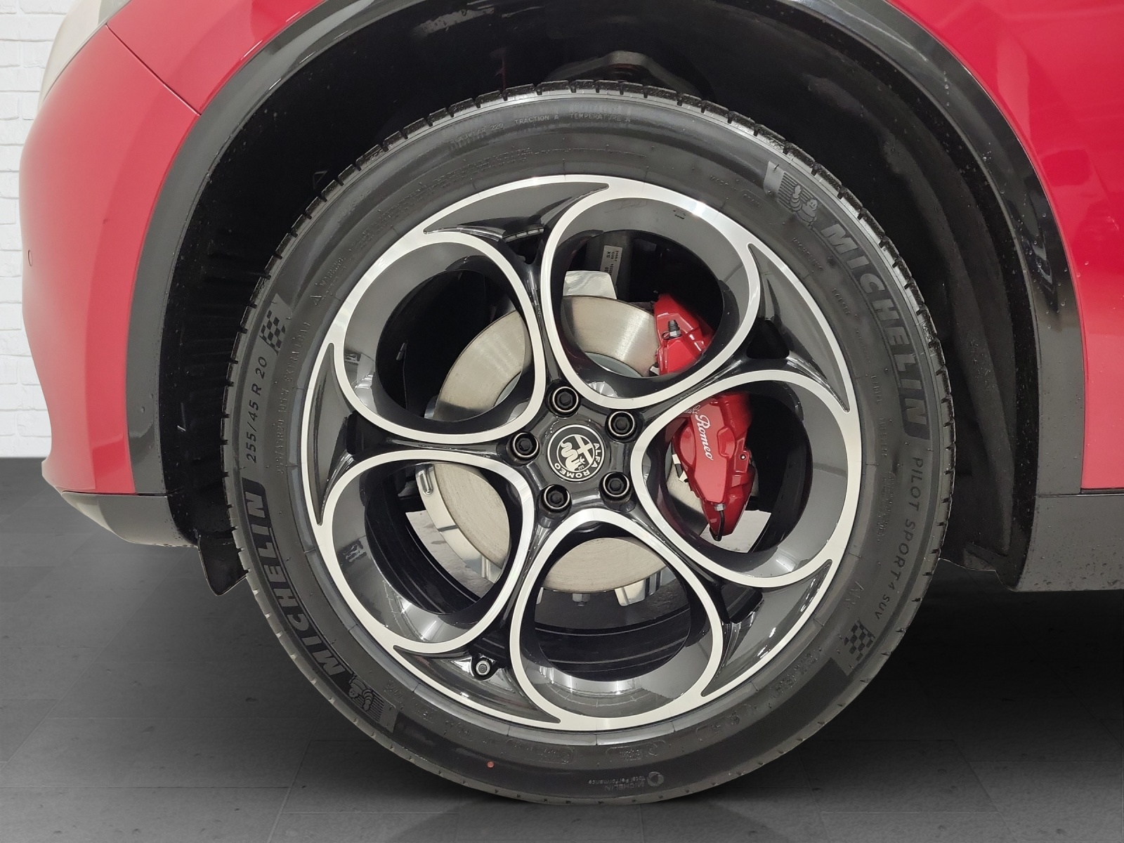 ALFA ROMEO Stelvio 2.0 Q4 280 Veloce-image-5