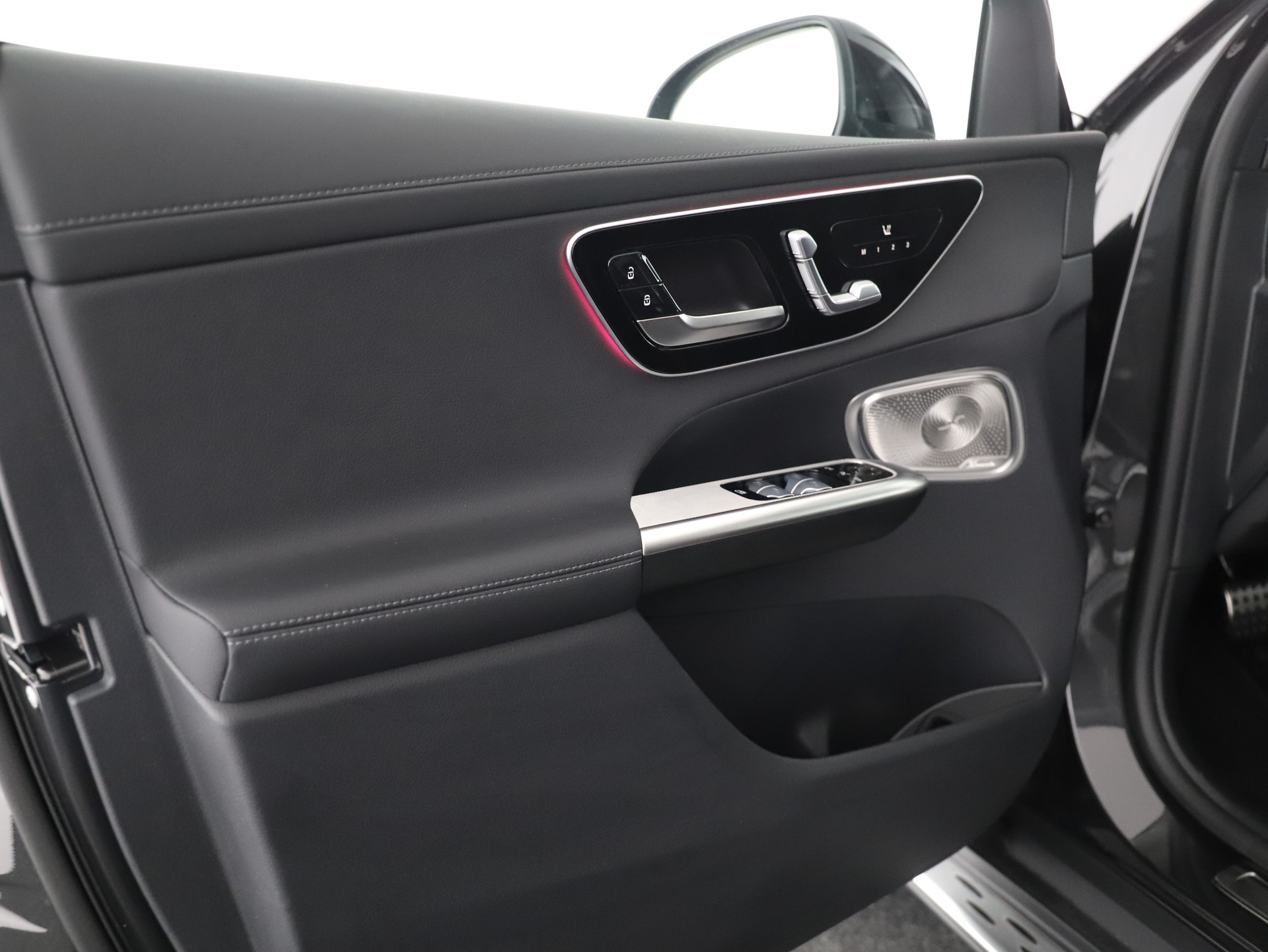 MERCEDES-BENZ GLC 400 e 4M 9G-Tronic-image-12