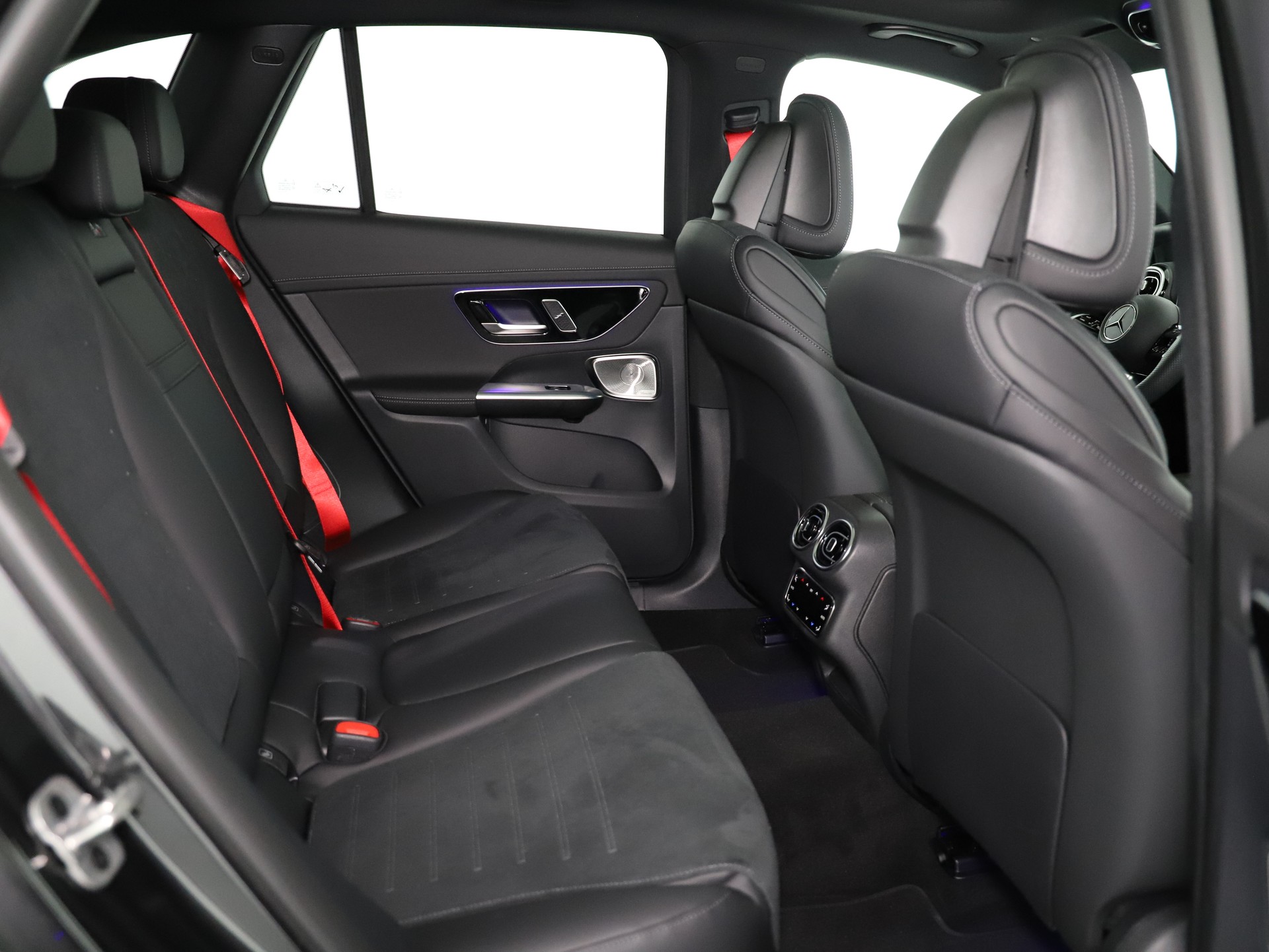 MERCEDES-BENZ GLC 400 e 4M 9G-Tronic-image-11