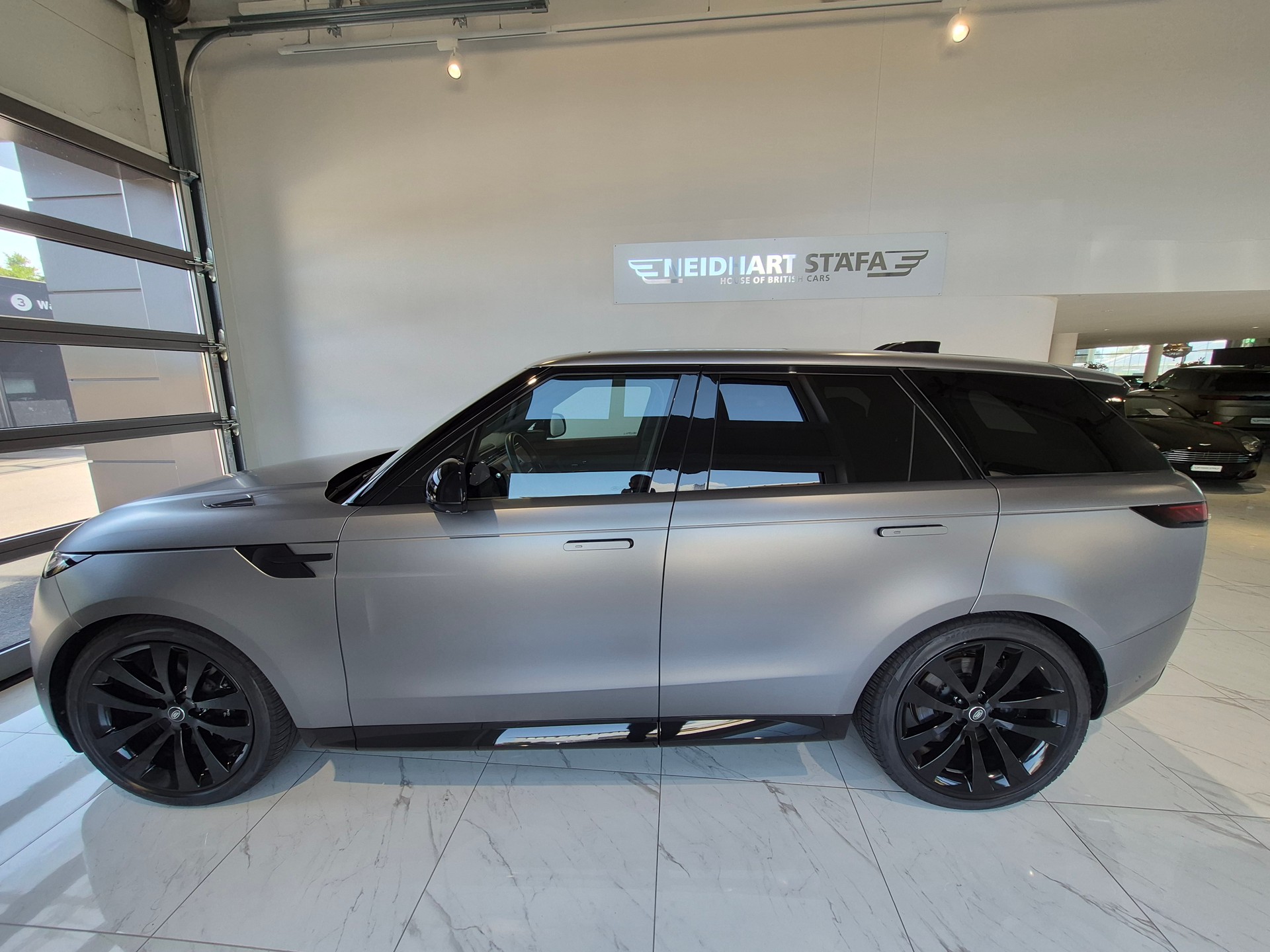 LAND ROVER Range Rover Sport P530 4.4 V8 Autobiography Automatic-image-2