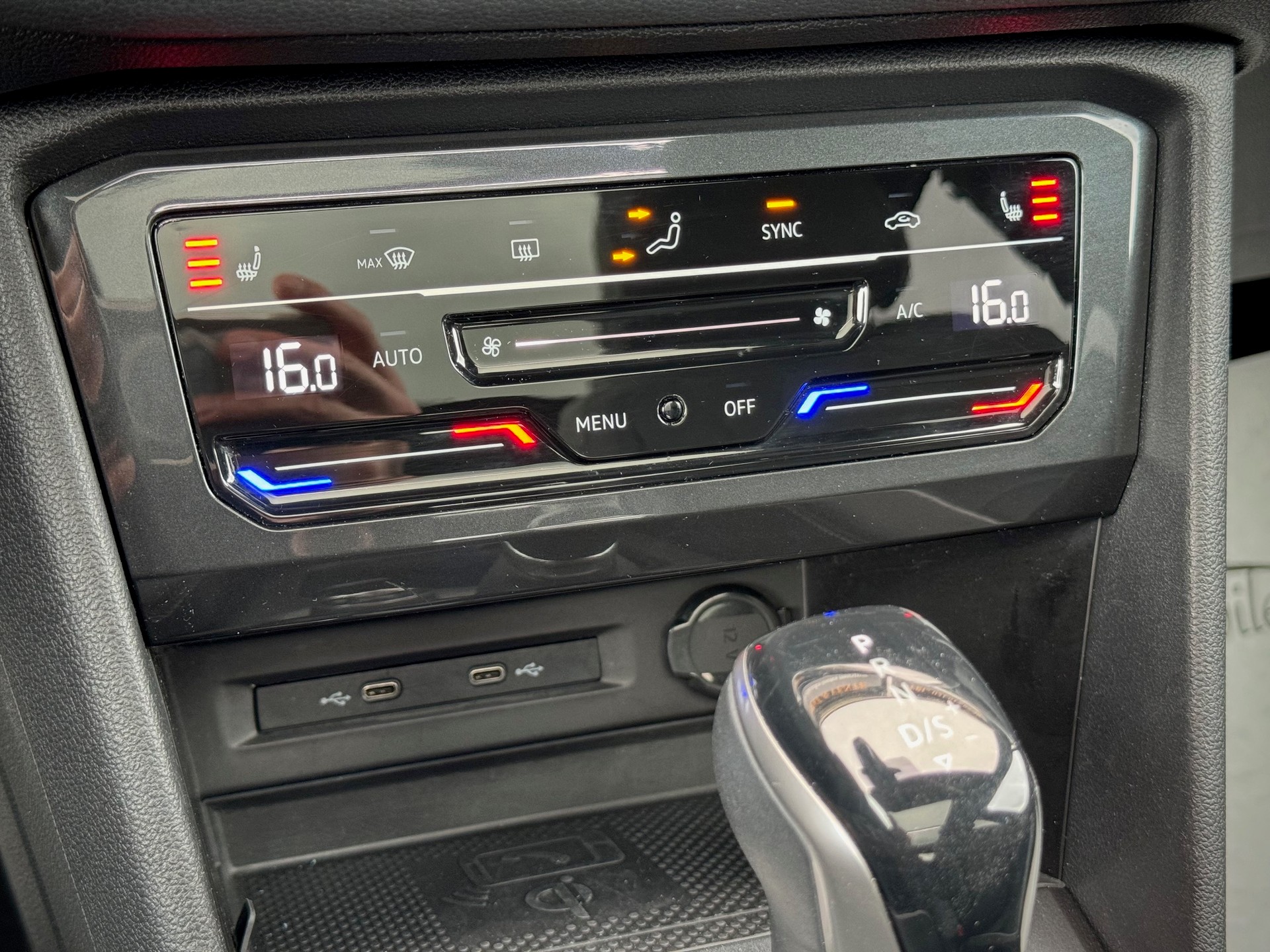 VW Tiguan 2.0TSI R-Line 4Motion DSG - Véhicule Suisse (CH)-image-11