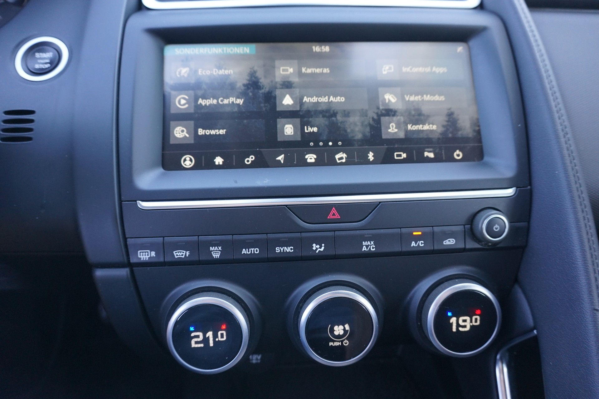 JAGUAR E-Pace P200 AWD 100% Benziner-image-20