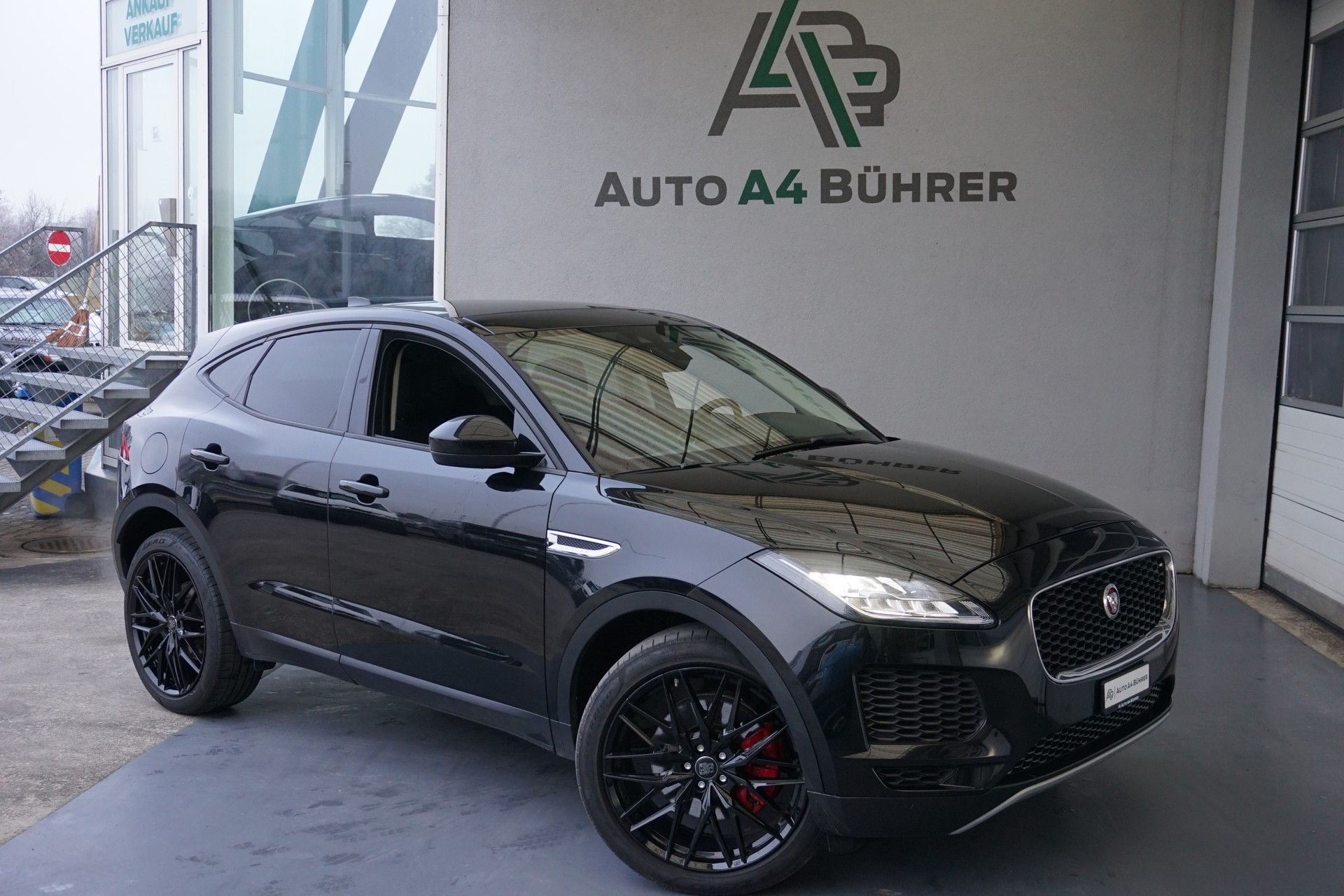 JAGUAR E-Pace P200 AWD 100% Benziner-image-1