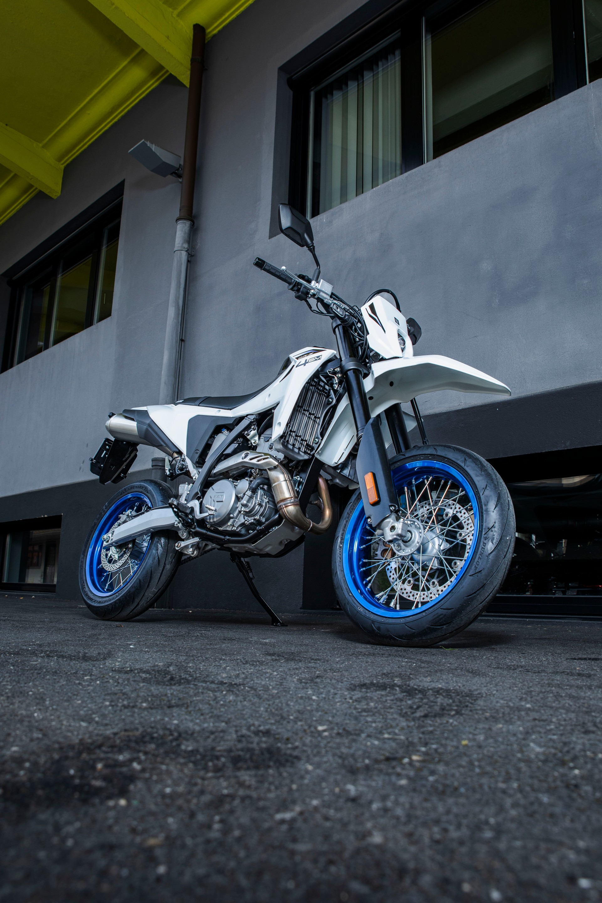 SUZUKI DR-Z 400-showroom-element-3