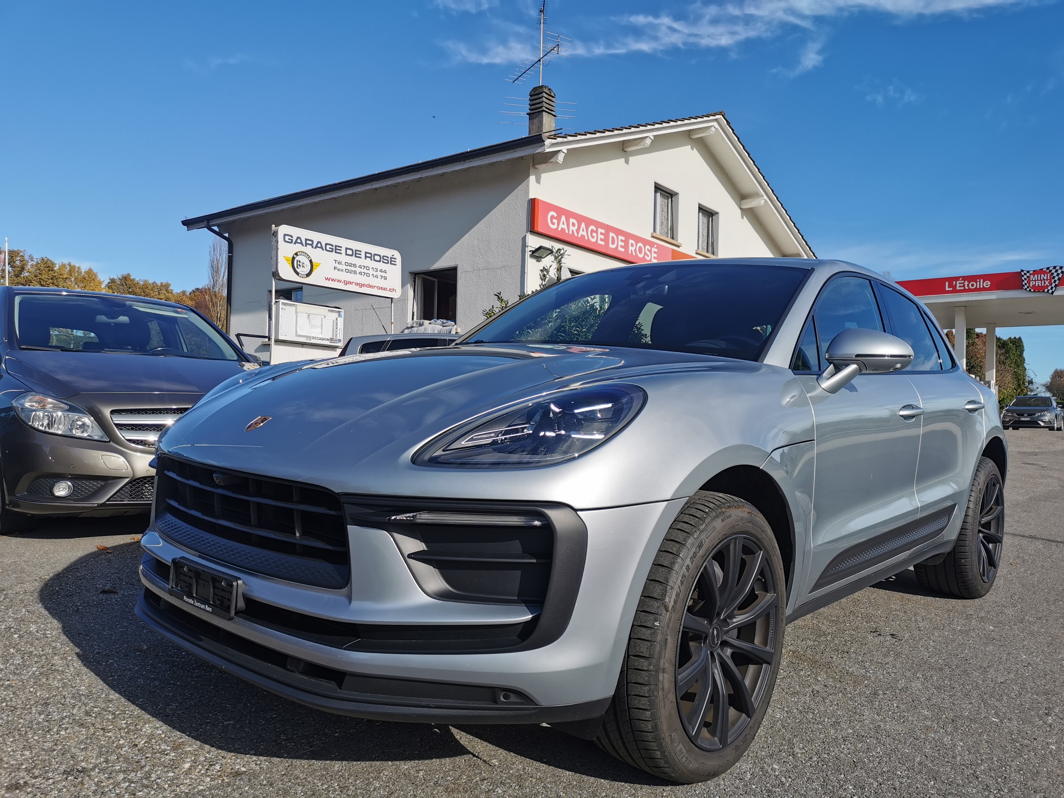 Car photo