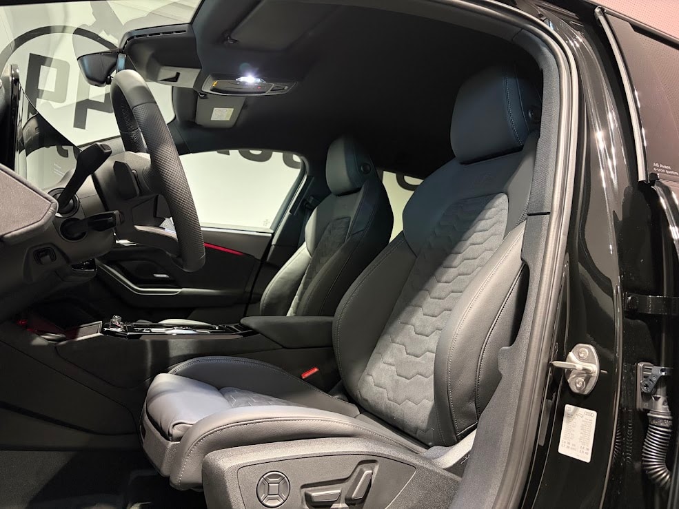 AUDI A6 Avant e-tron quattro-image-3