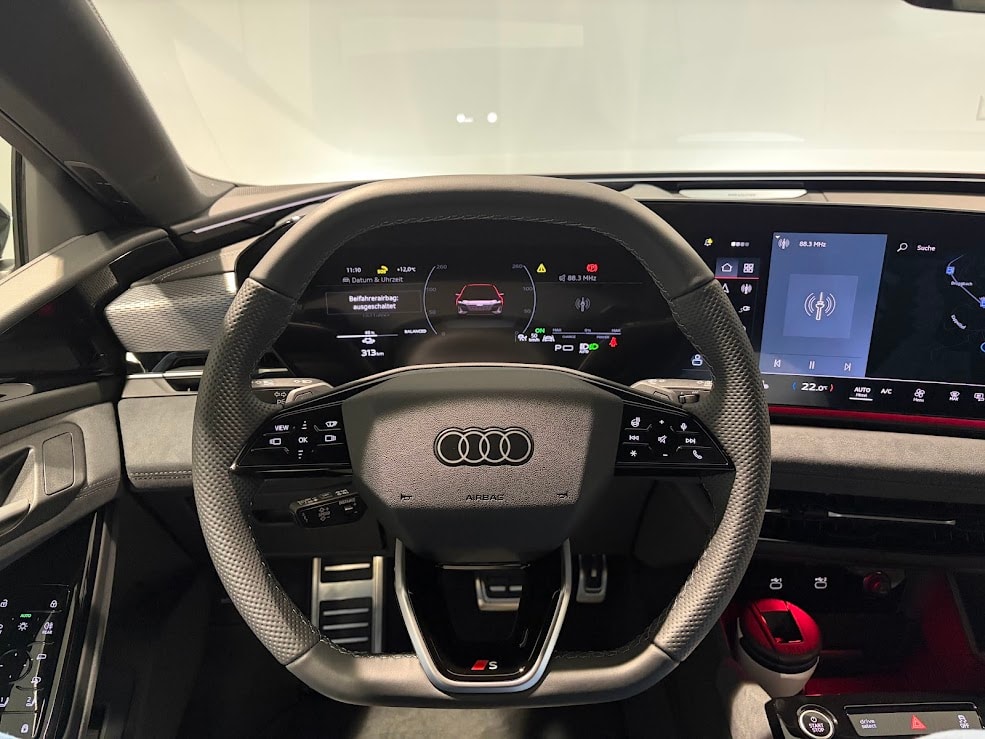 AUDI A6 Avant e-tron quattro-image-5