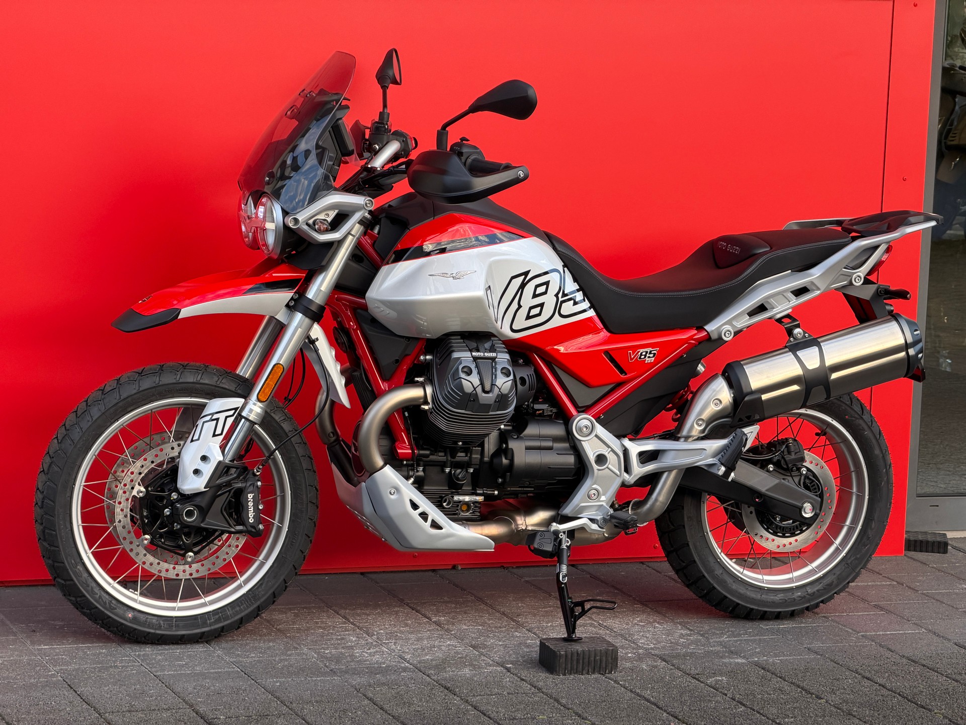 MOTO GUZZI V85 TT E5+ (35kW)-image-7