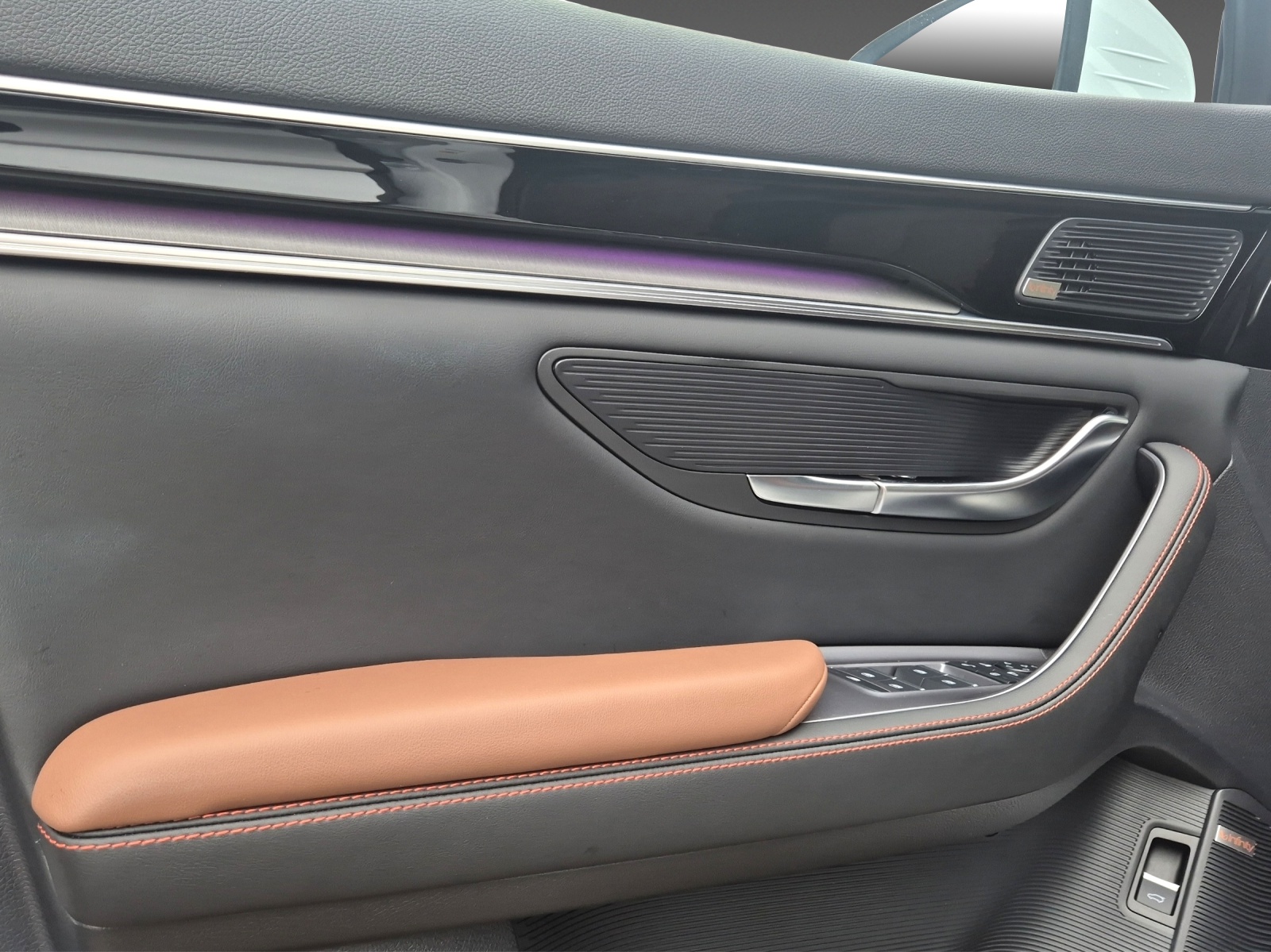 BYD Seal U DM-i Design AWD-image-19