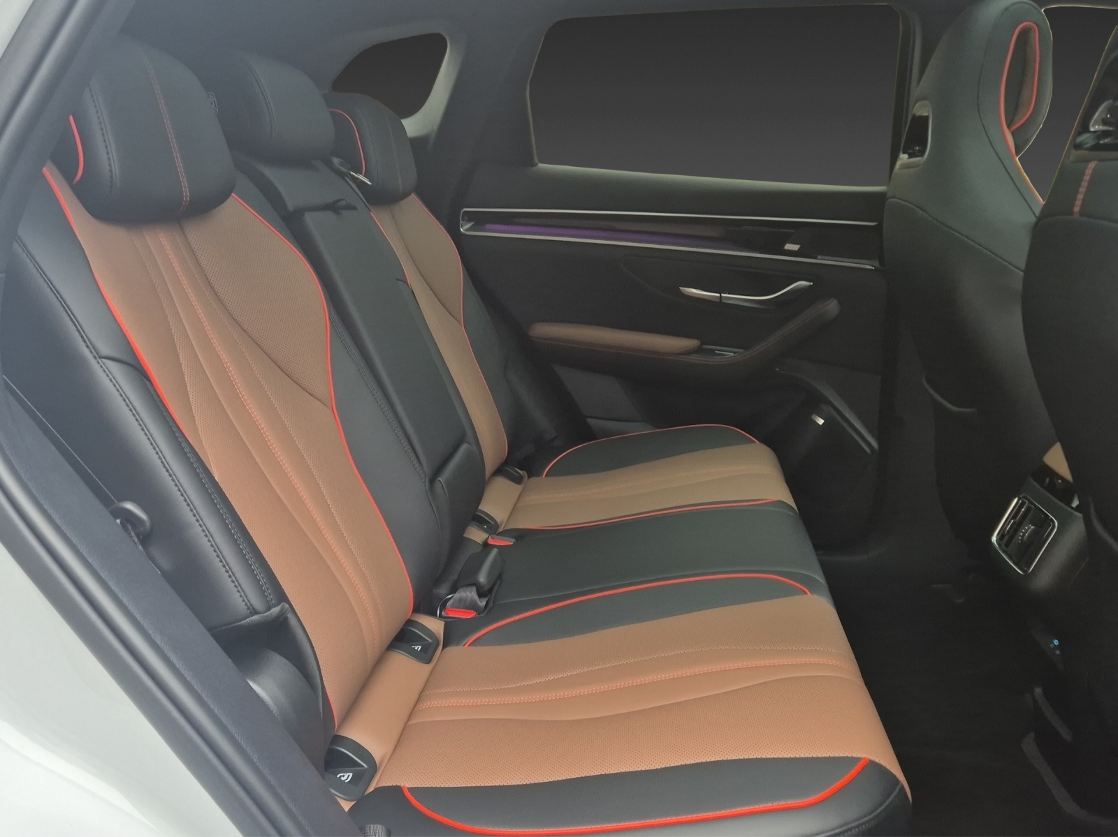 BYD Seal U DM-i Design AWD-image-29