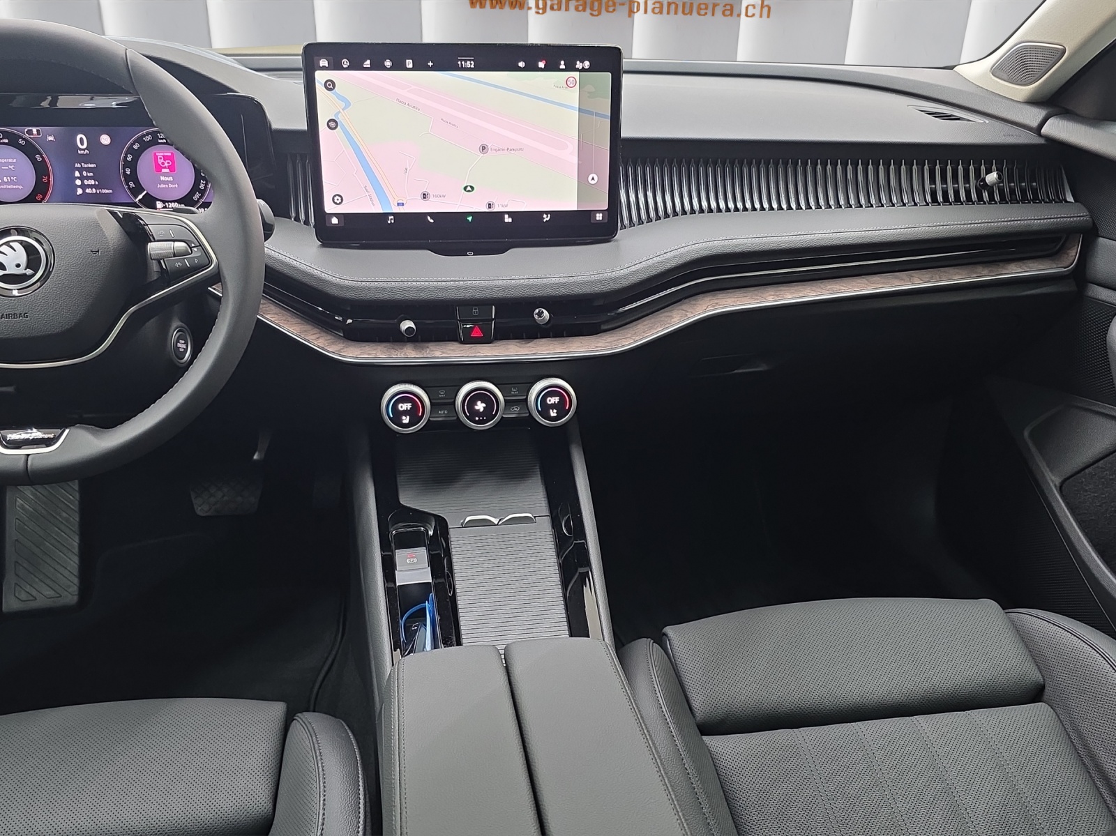 SKODA Superb Combi 2.0 TSI L & K 4x4 DSG-image-9
