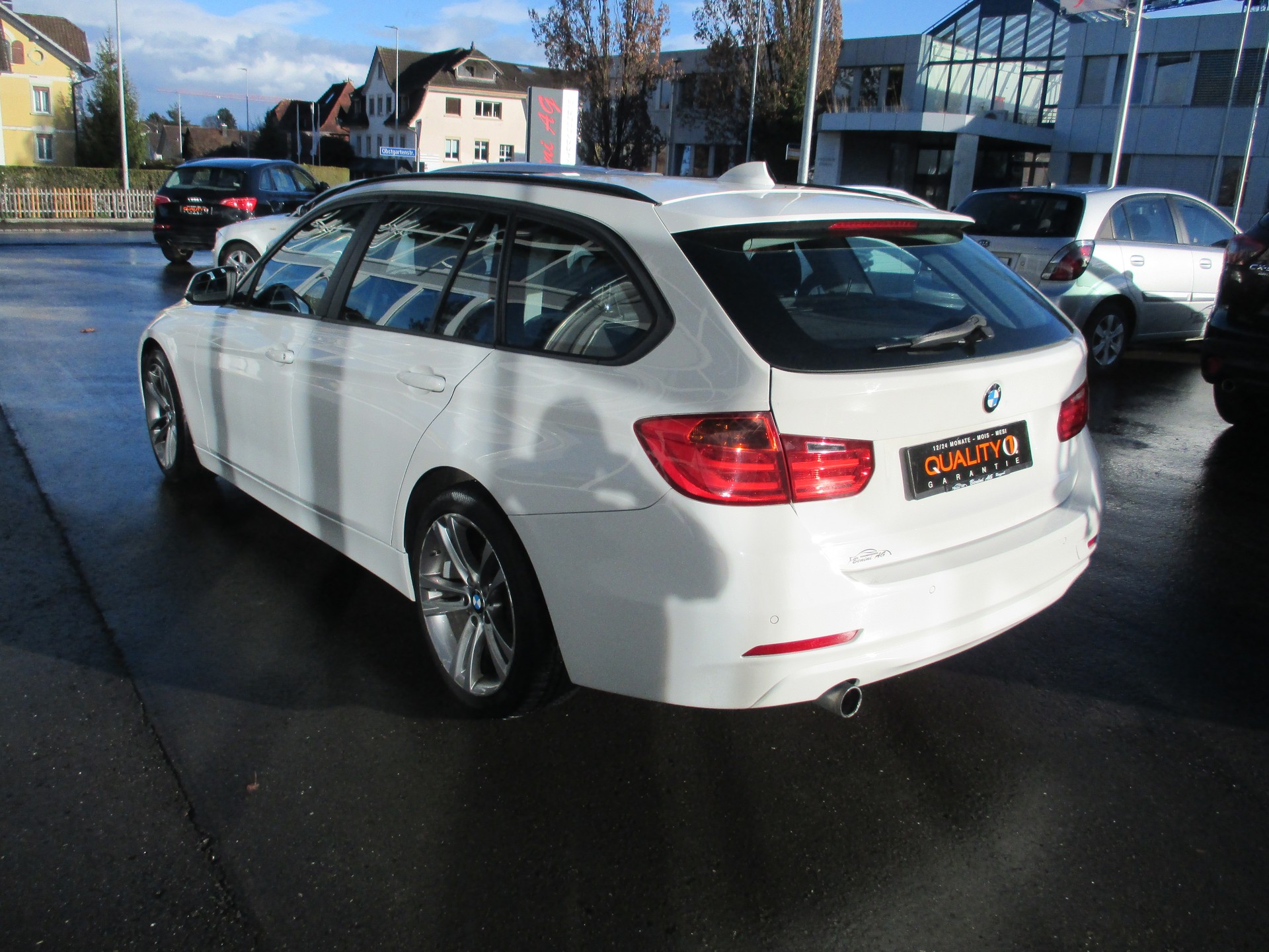BMW 320i Touring Steptronic-image-6