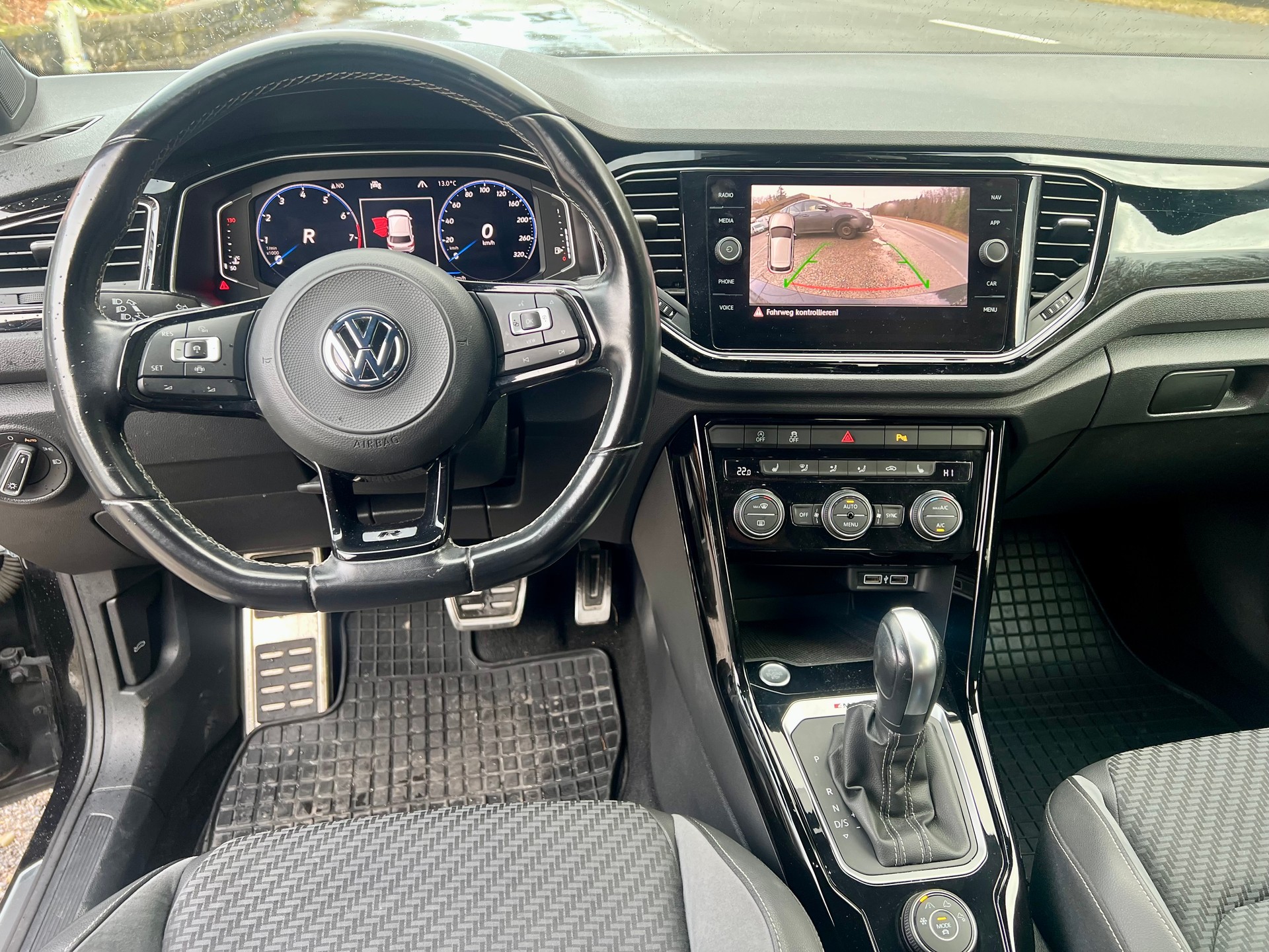 VW T-Roc 2.0 TSI R DSG 4Motion-image-7