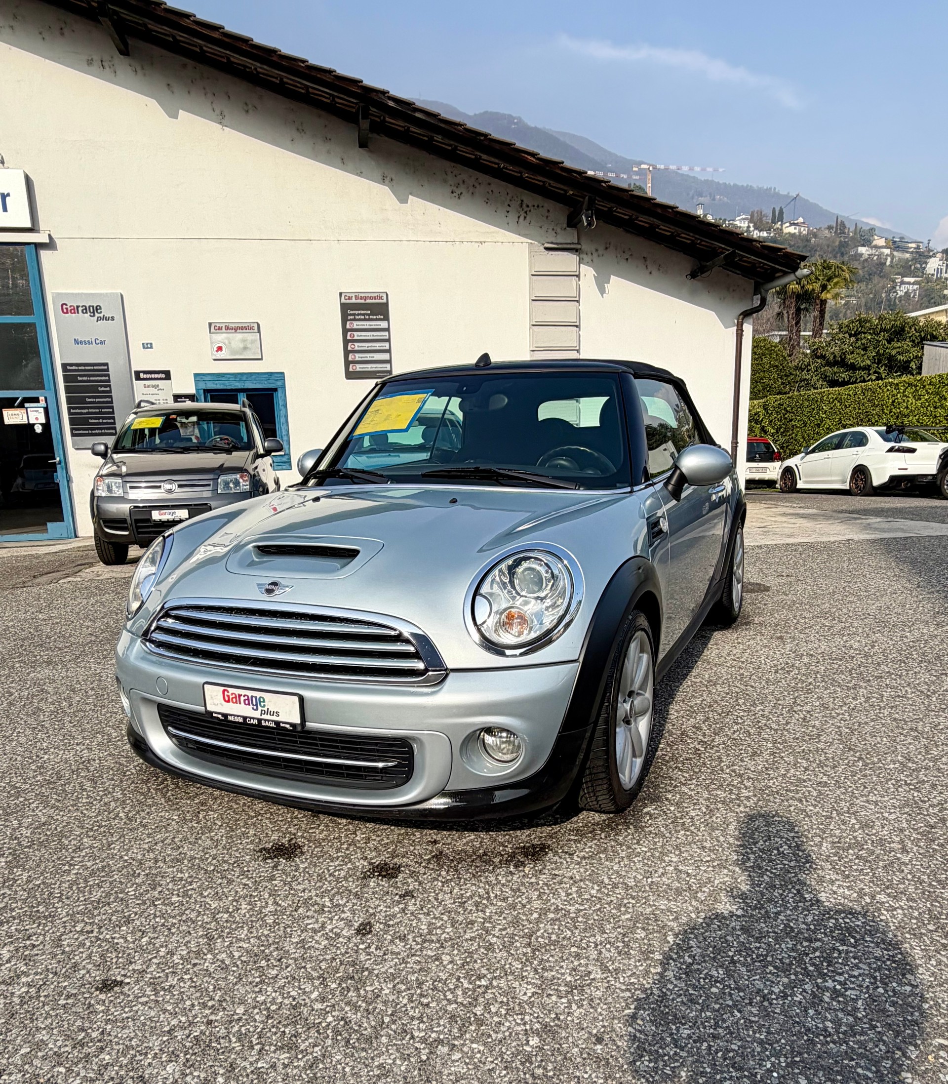 MINI Cooper Cabriolet-image-1