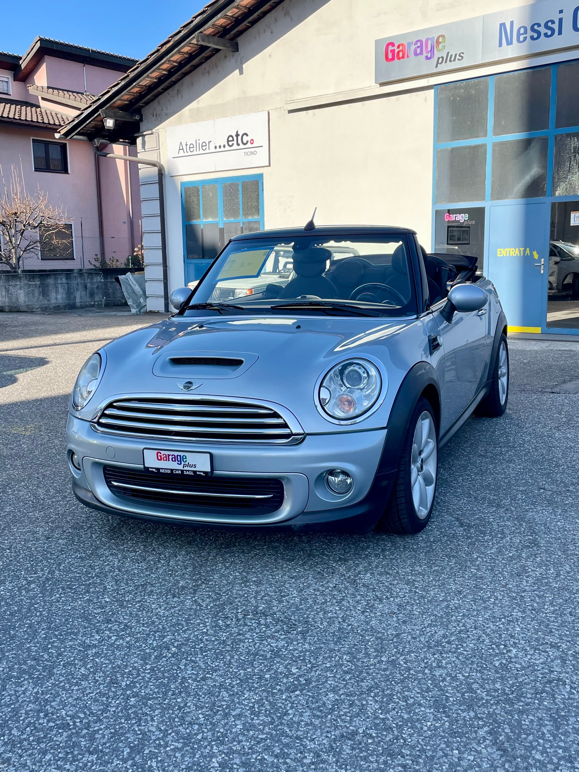 MINI Cooper Cabriolet-image-6