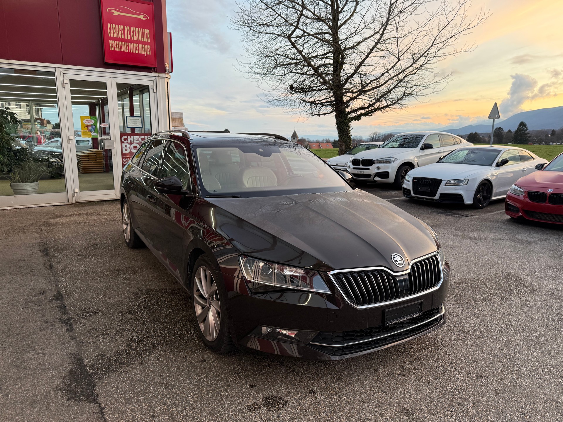 SKODA Superb Combi 2.0 TDi L&K 4x4 DSG-image-1
