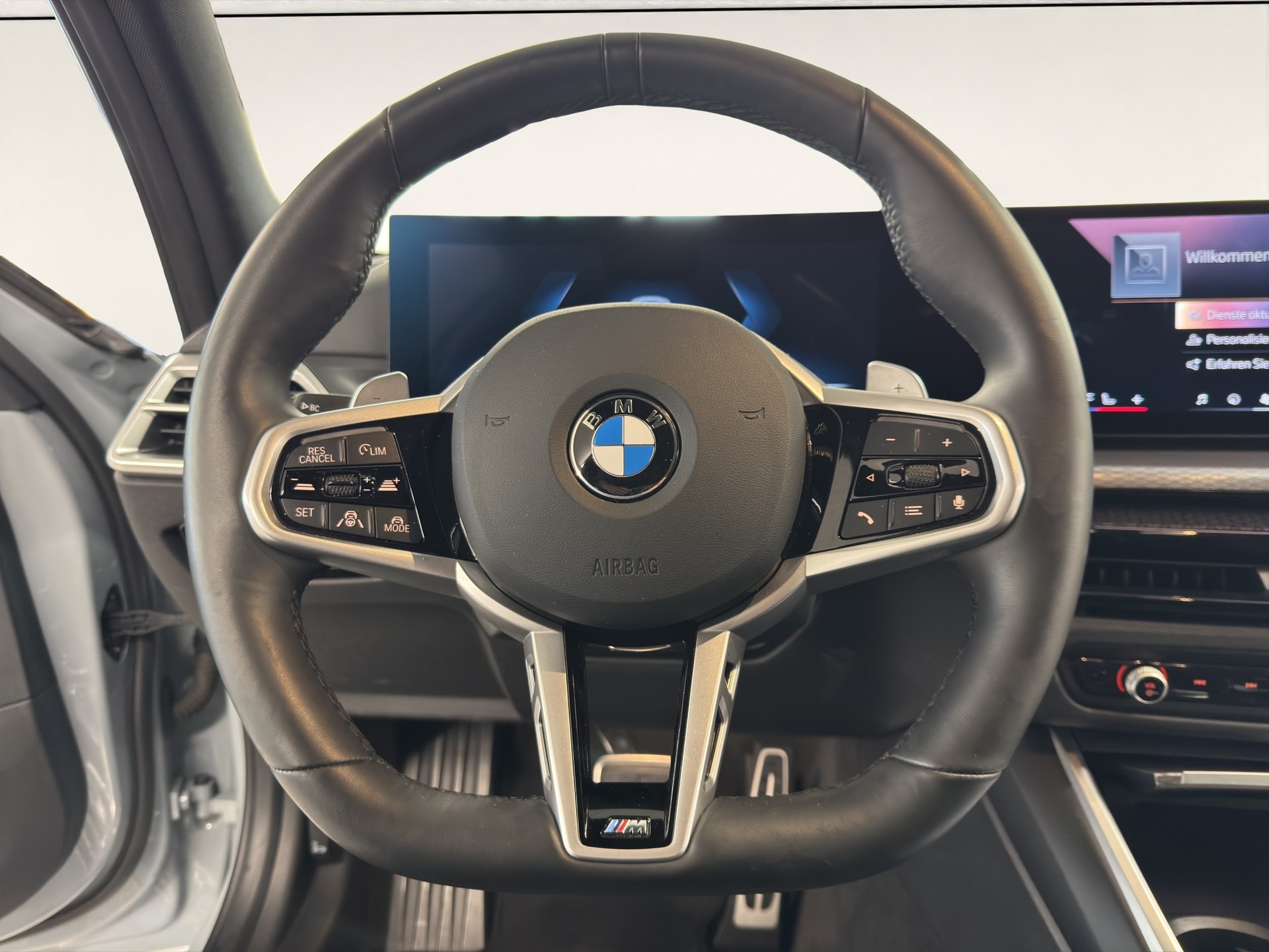 BMW 320d xDr 48V Tour M Sport-image-10