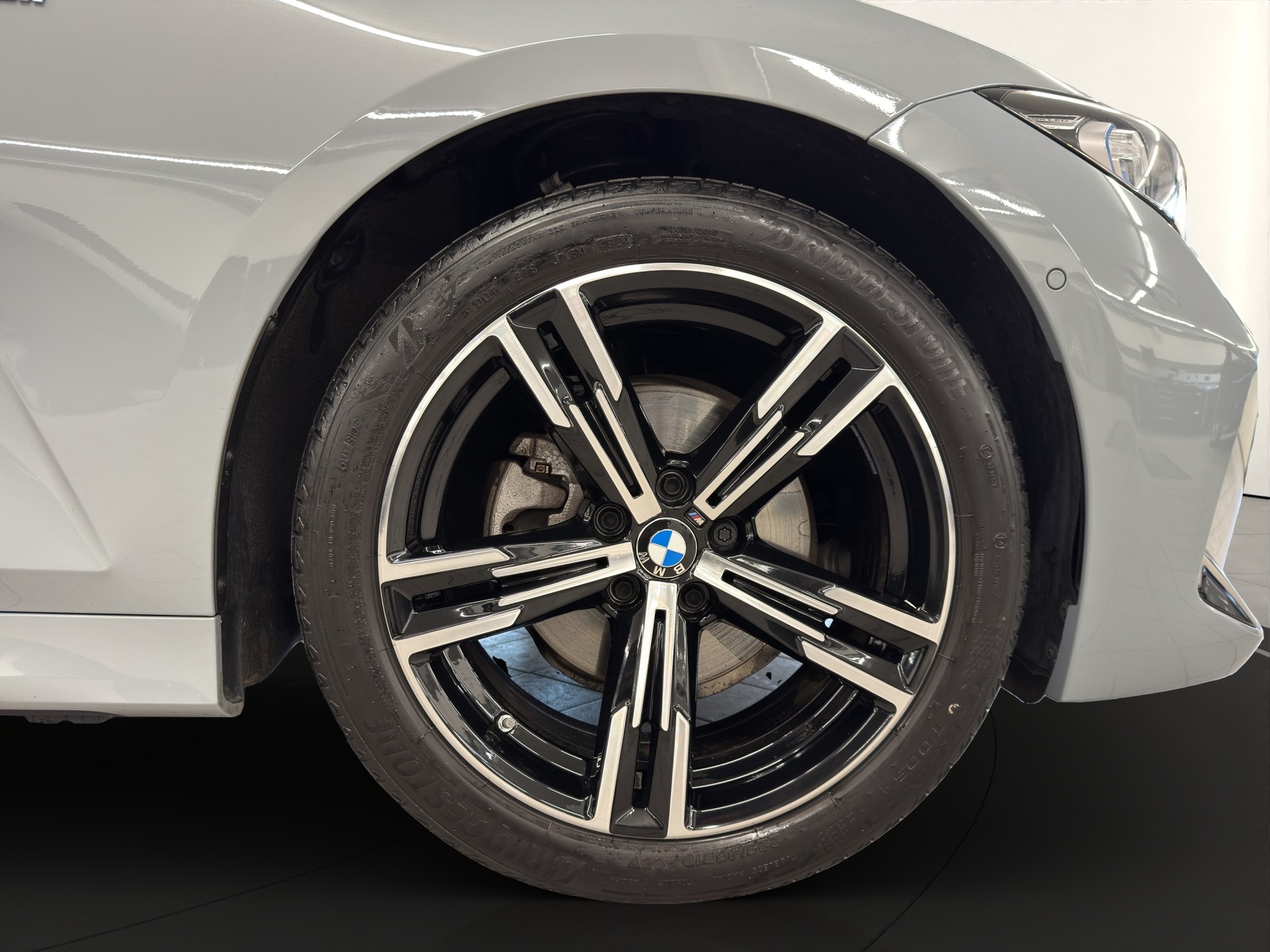 BMW 320d xDr 48V Tour M Sport-image-6