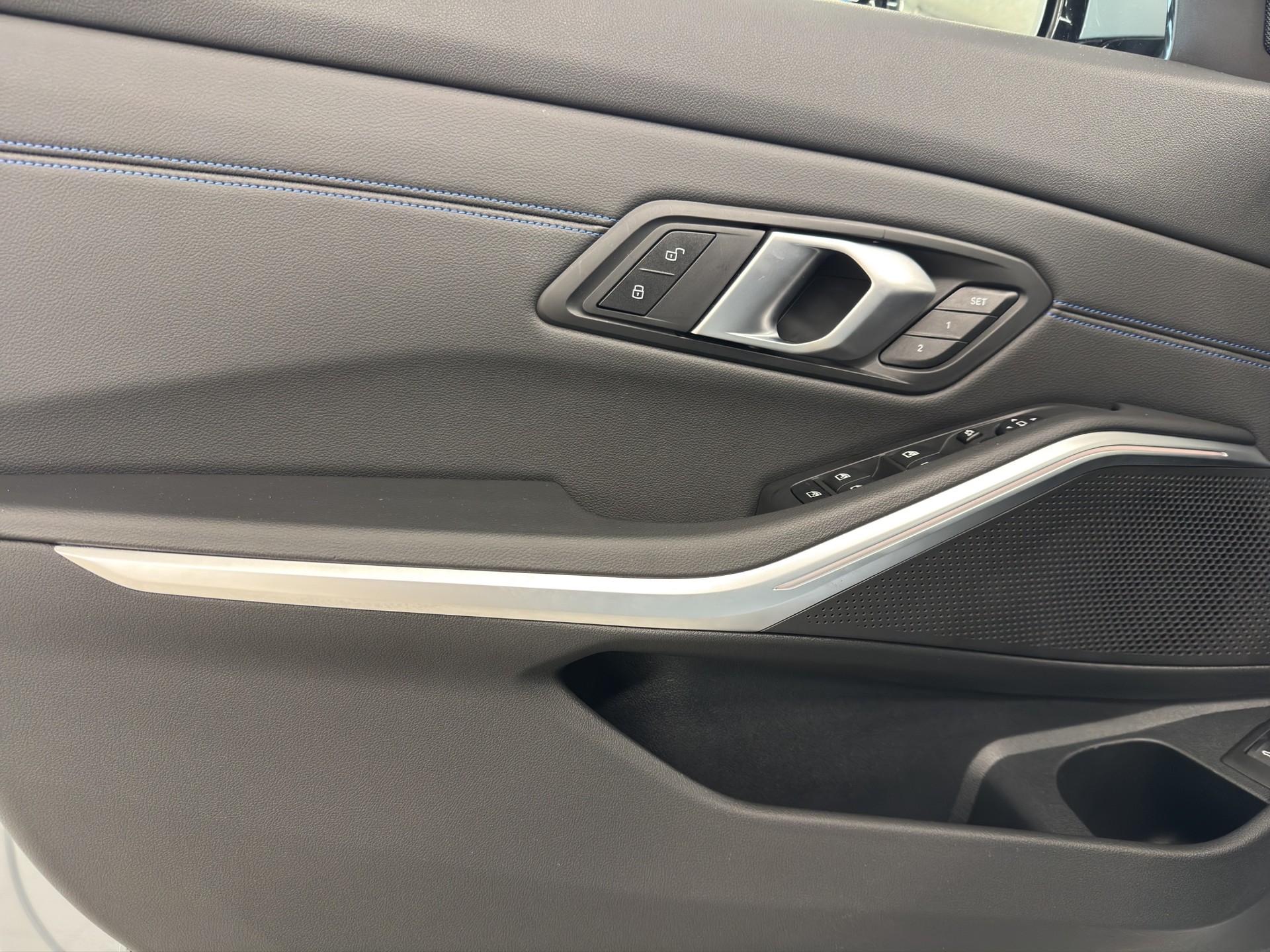 BMW 320d xDr 48V Tour M Sport-image-17