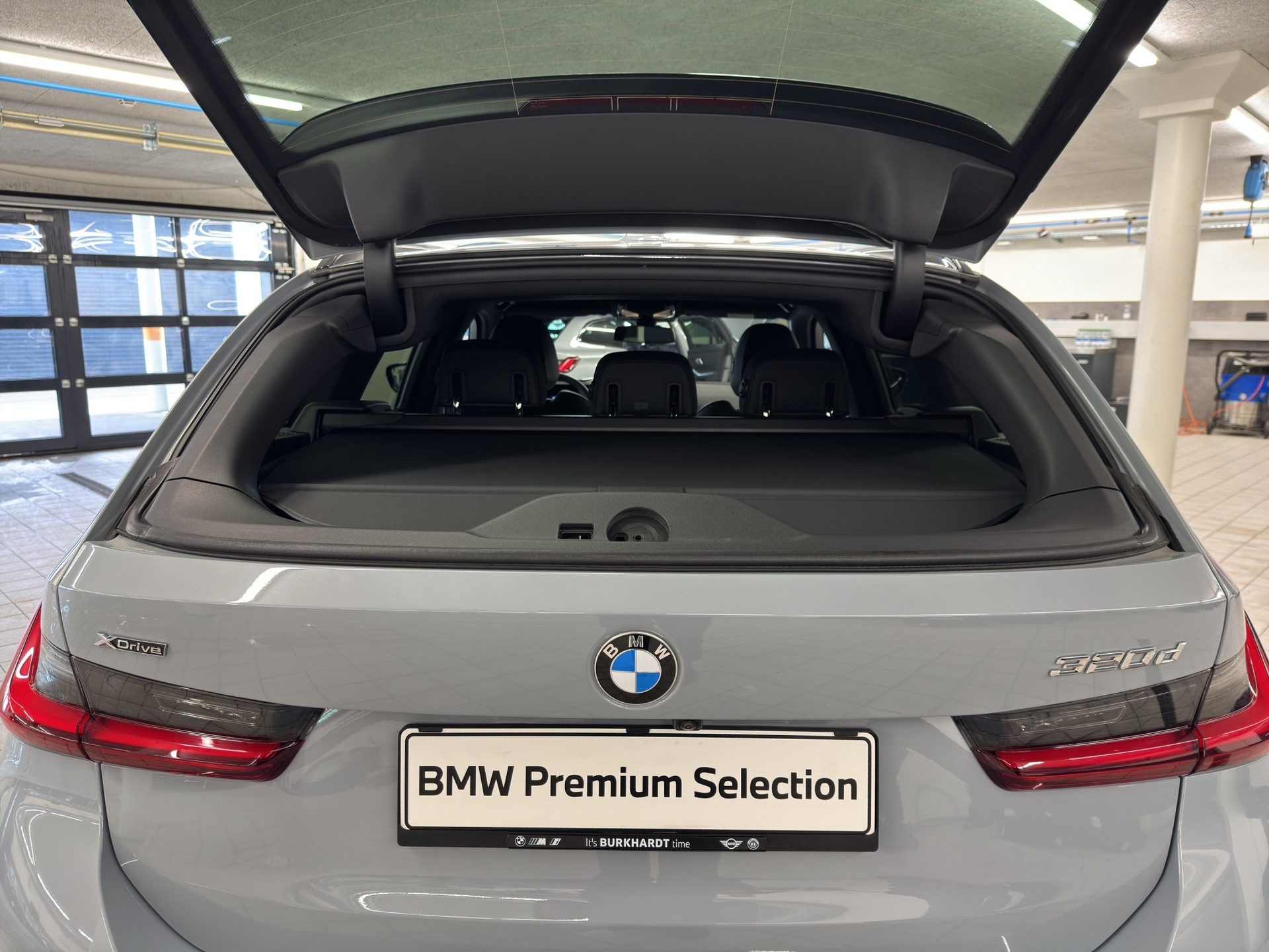 BMW 320d xDr 48V Tour M Sport-image-21