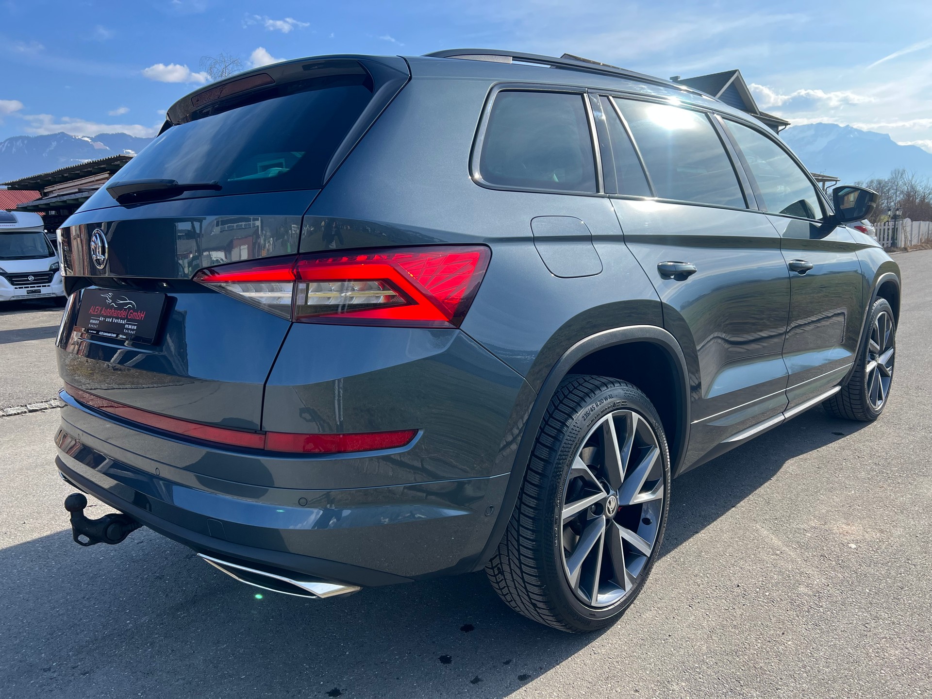 SKODA Kodiaq 2.0 Bi-TDI SCR RS 4x4 DSG 7-Sitze (CHF 375.25/Monat)-image-6