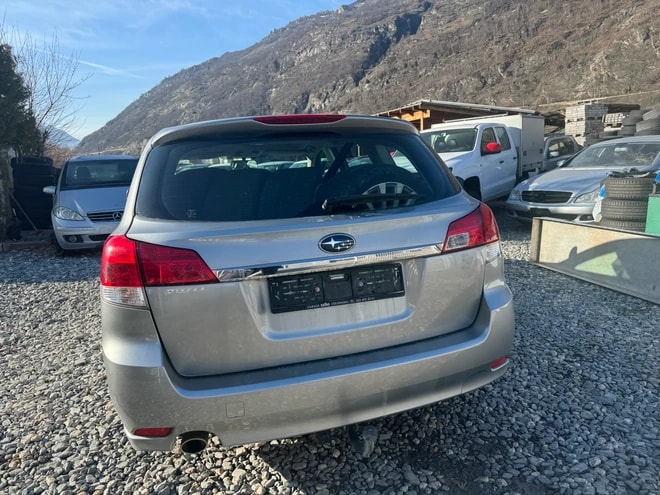 SUBARU Legacy 2.5i Limited S AWD Lineartronic-image-4