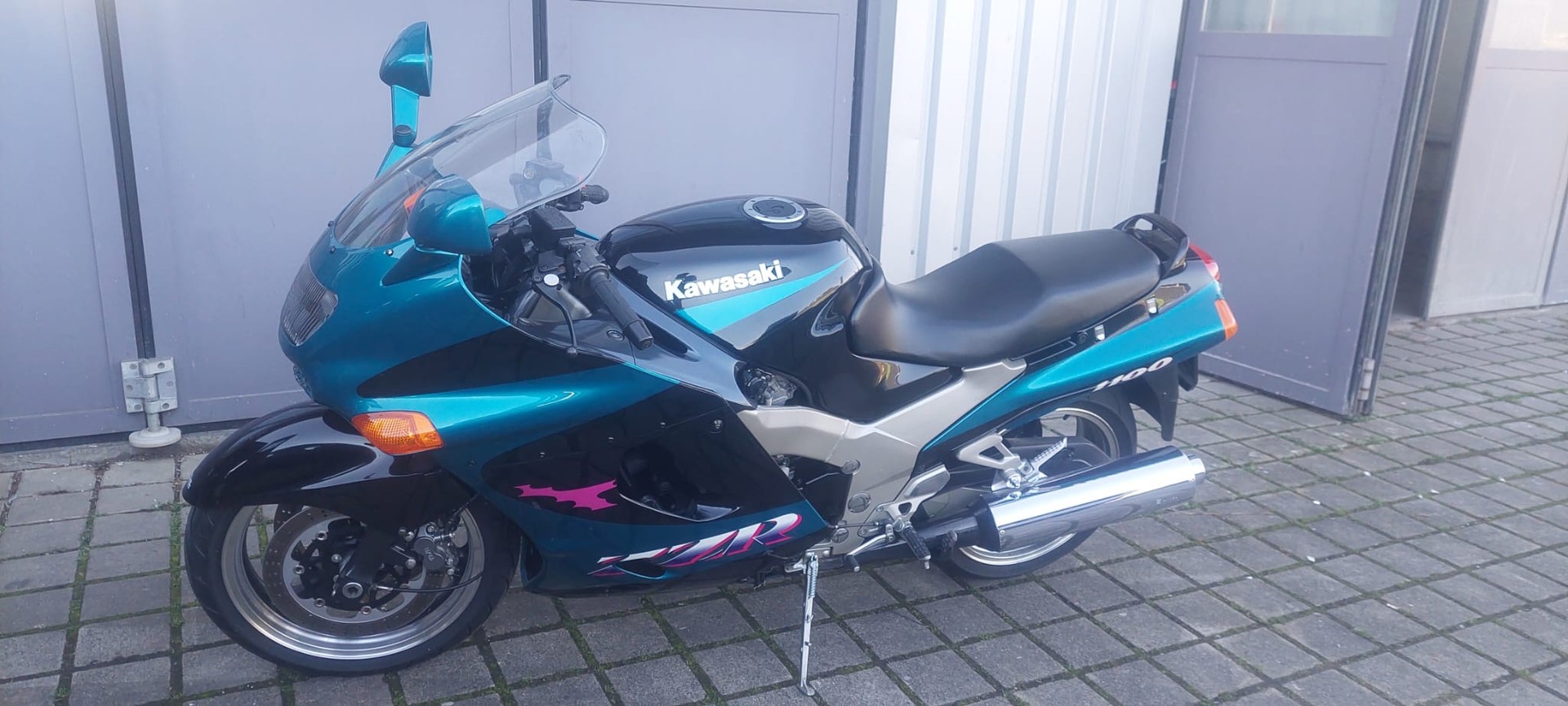 KAWASAKI ZZ-R 1100-image-2