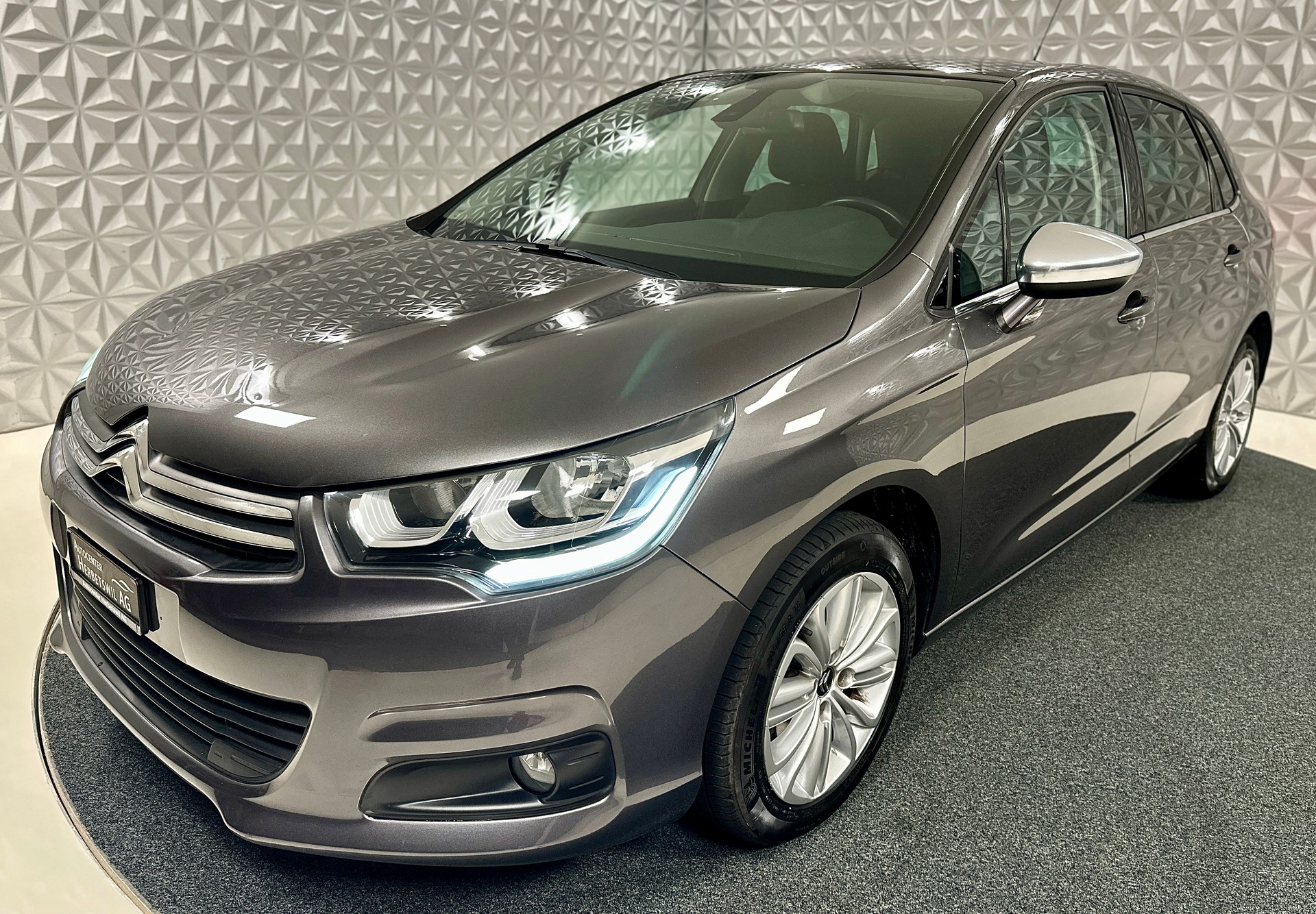 CITROEN C4 1.2 Pure Tech Feel Edition-image-8
