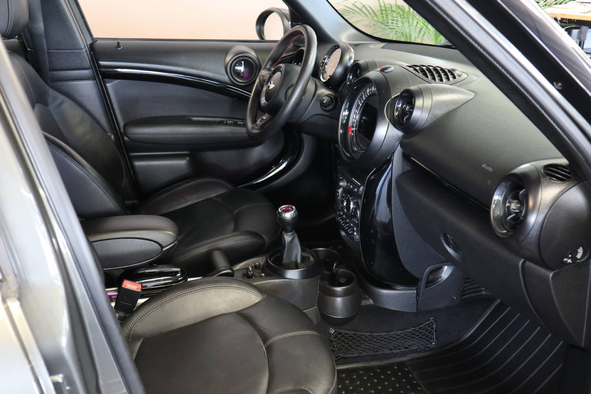 MINI Countryman 1.6i John Cooper Works ALL4-image-7