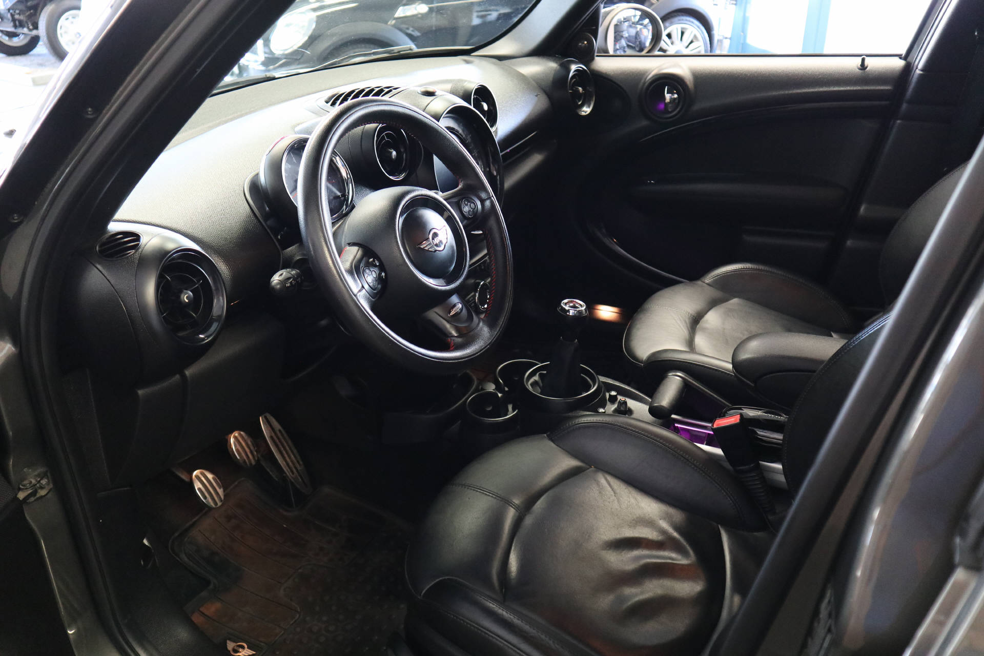 MINI Countryman 1.6i John Cooper Works ALL4-image-10