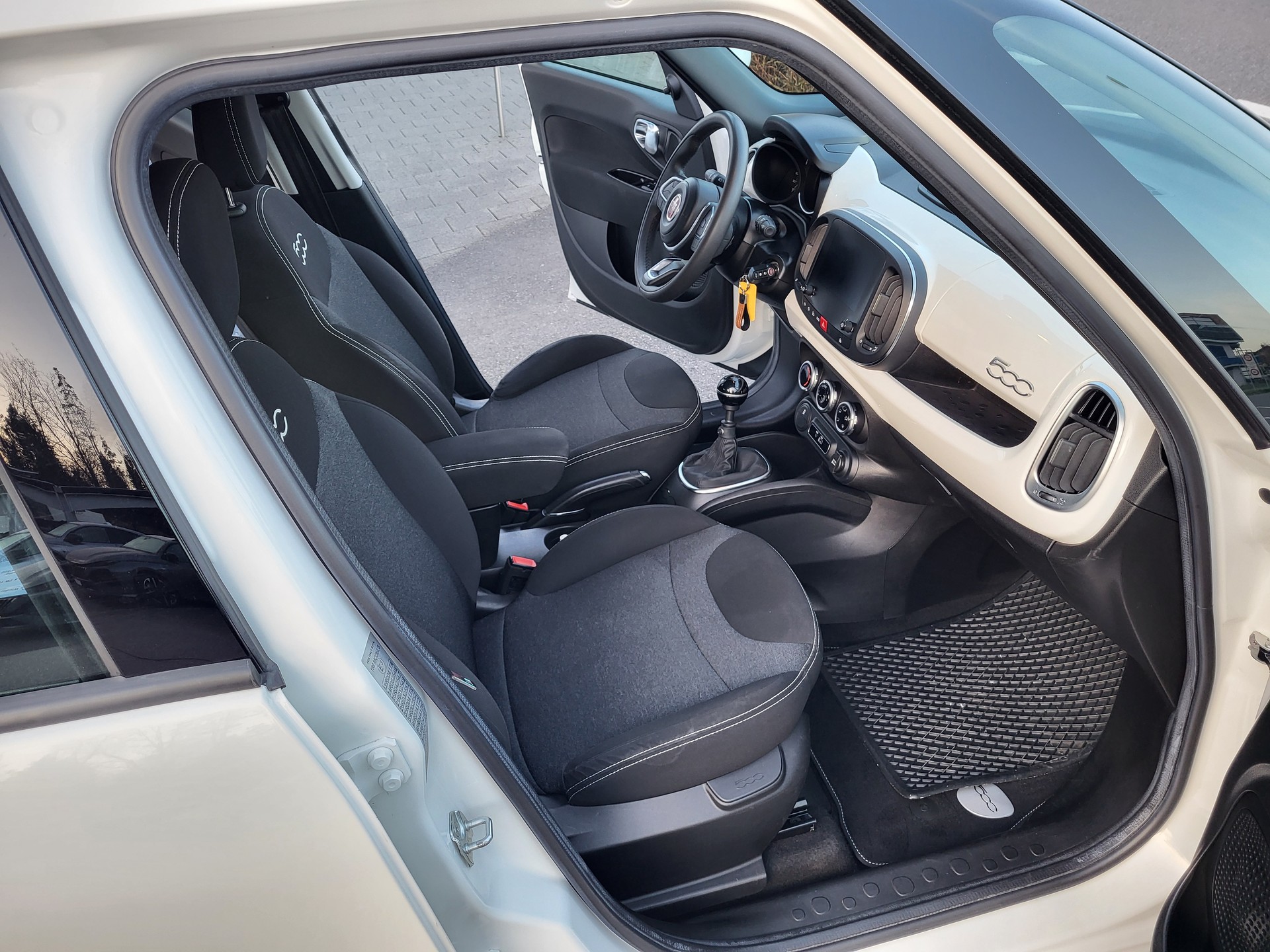 FIAT 500L 1.4 TB 16V Pop Star-image-11