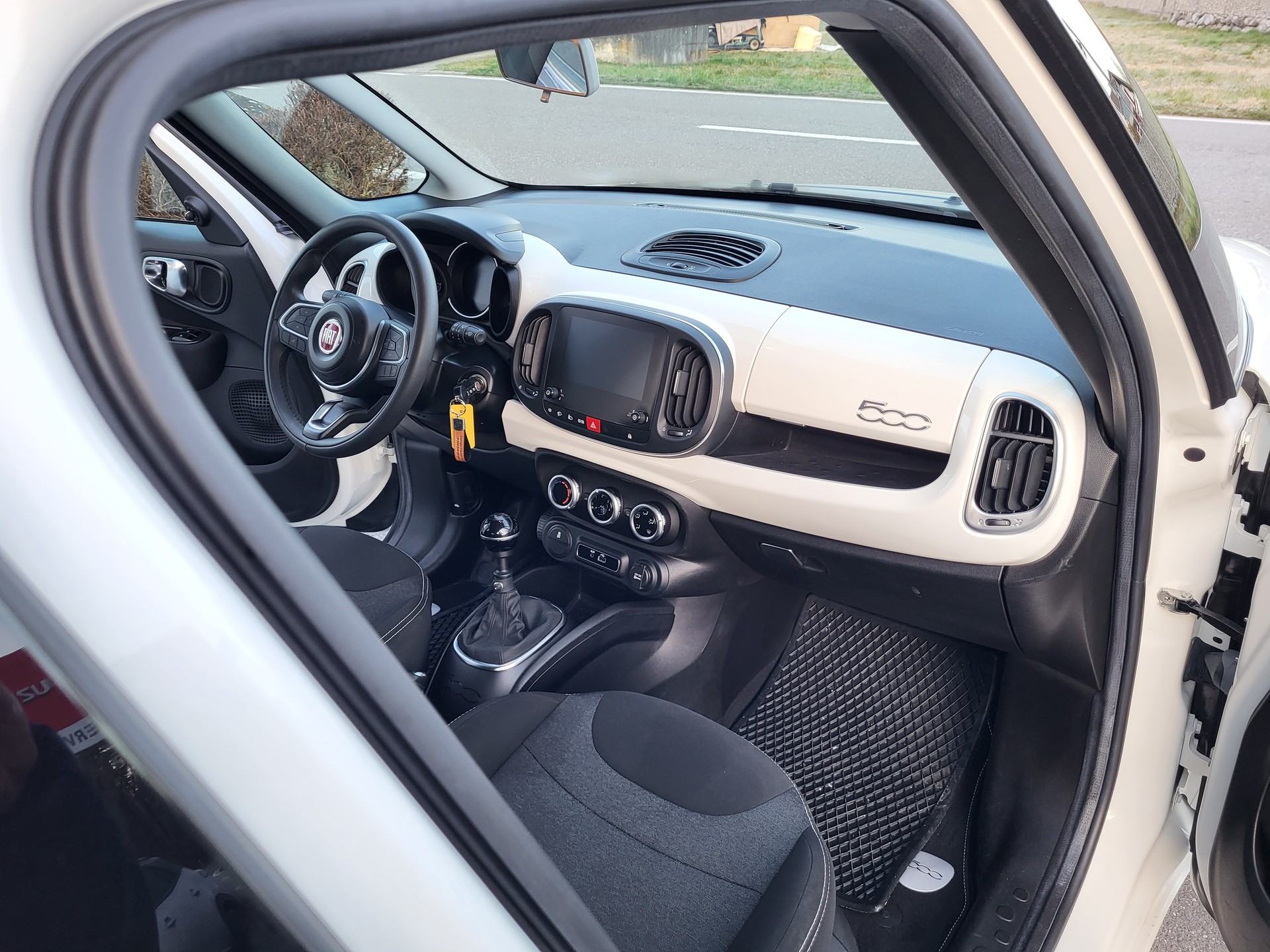 FIAT 500L 1.4 TB 16V Pop Star-image-12