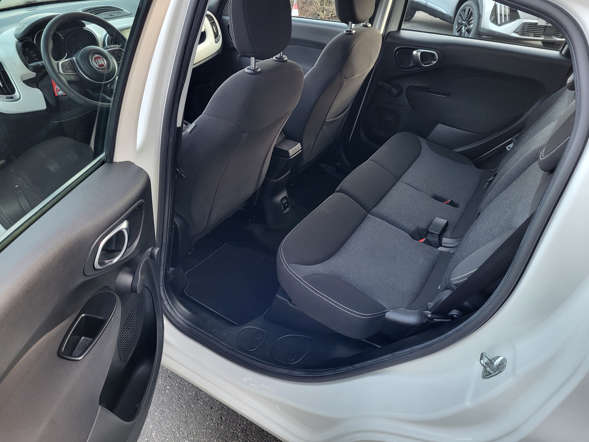 FIAT 500L 1.4 TB 16V Pop Star-image-5