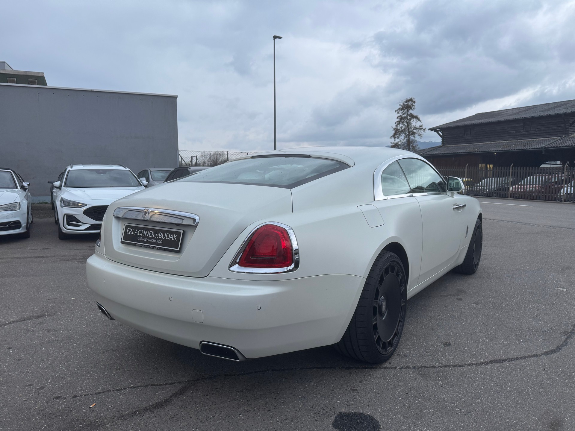 ROLLS-ROYCE Wraith 6.6 V12 *1 OF 3* *Porto Cervo*-showroom-element-3