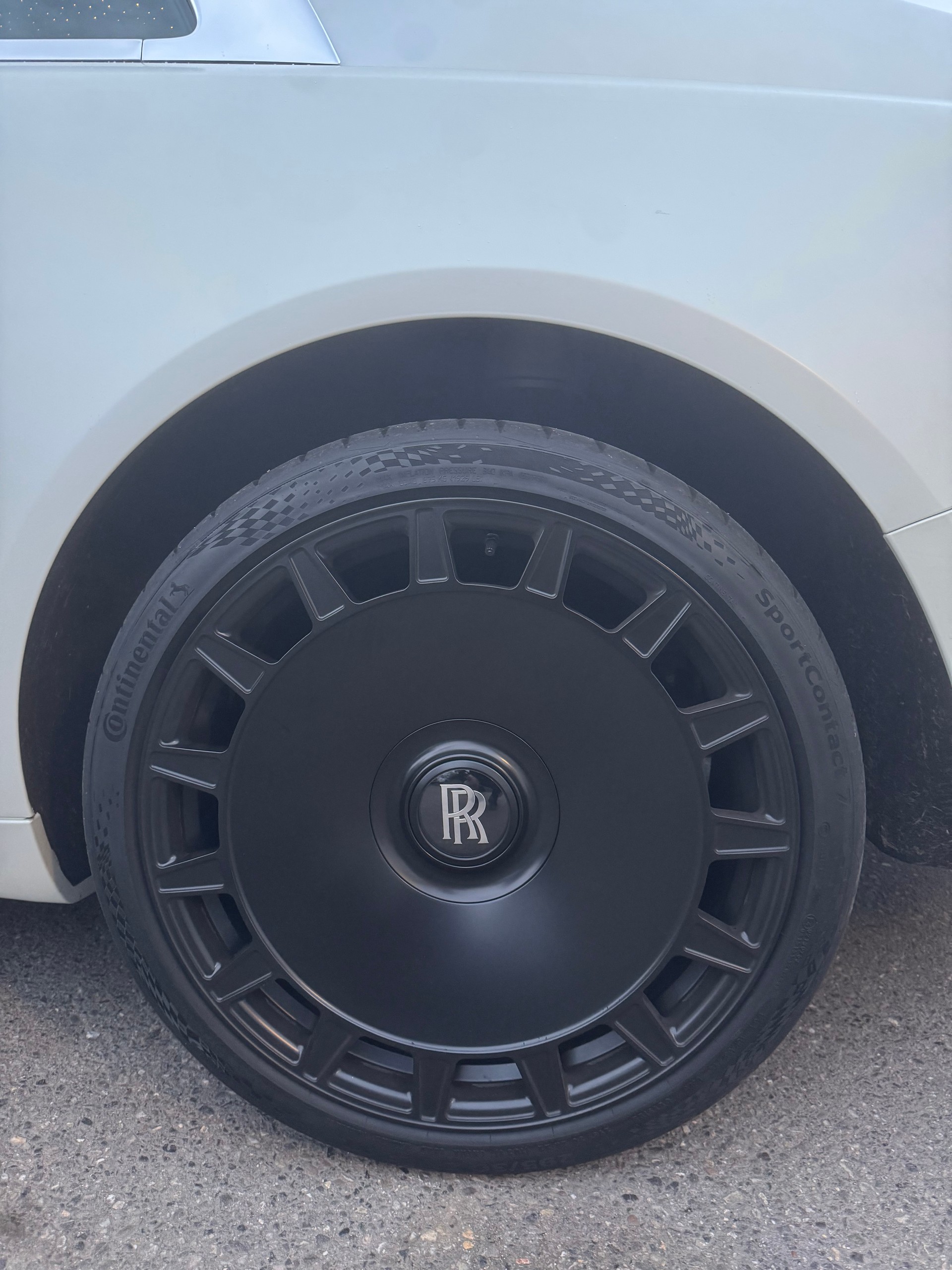 ROLLS-ROYCE Wraith 6.6 V12 *1 OF 3* *Porto Cervo*-image-12